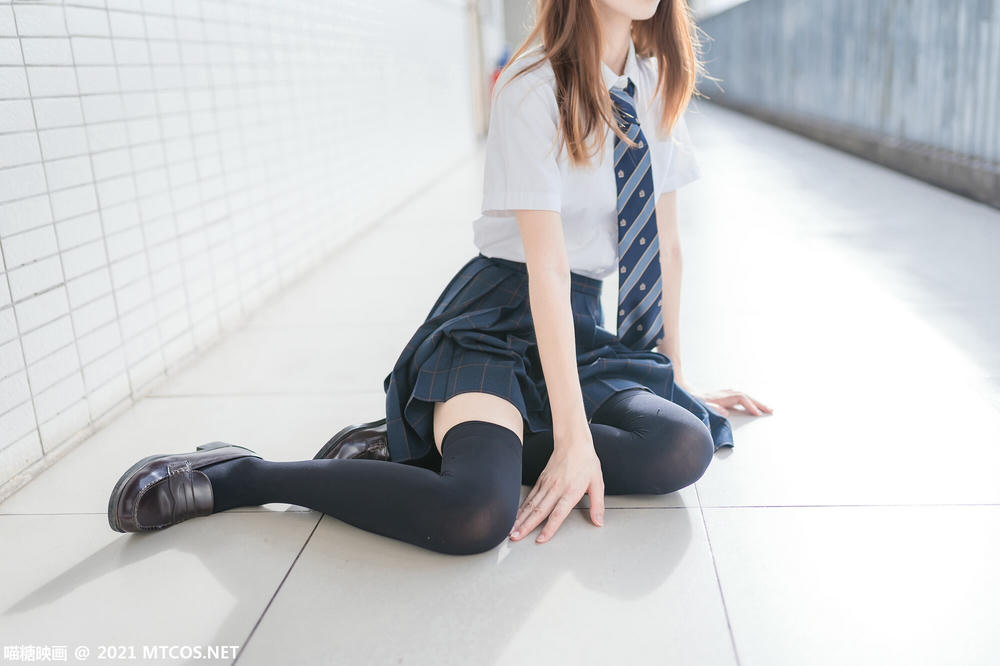 [喵糖映画] VOL.376 芊芊细腿[47P／80.9MB]_第1集