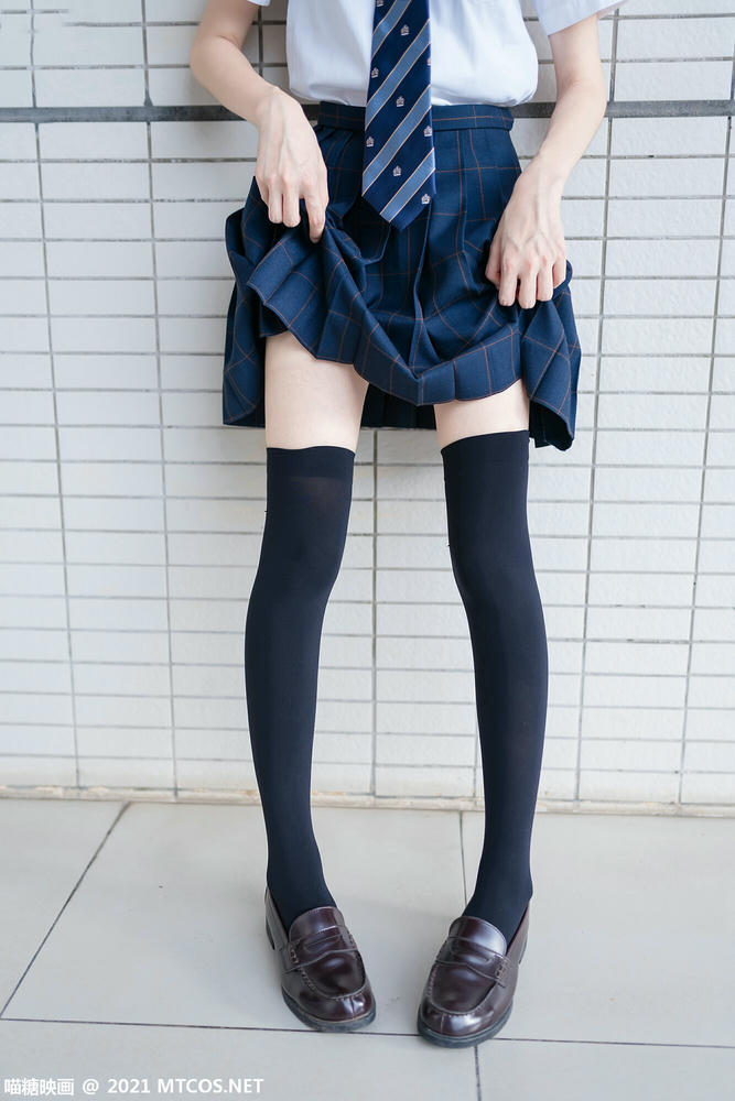 [喵糖映画] VOL.376 芊芊细腿[47P／80.9MB]_第1集