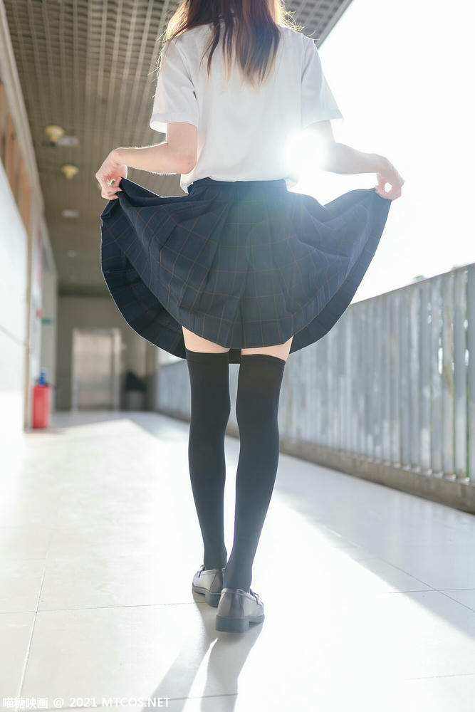 [喵糖映画] VOL.376 芊芊细腿[47P／80.9MB]_第1集