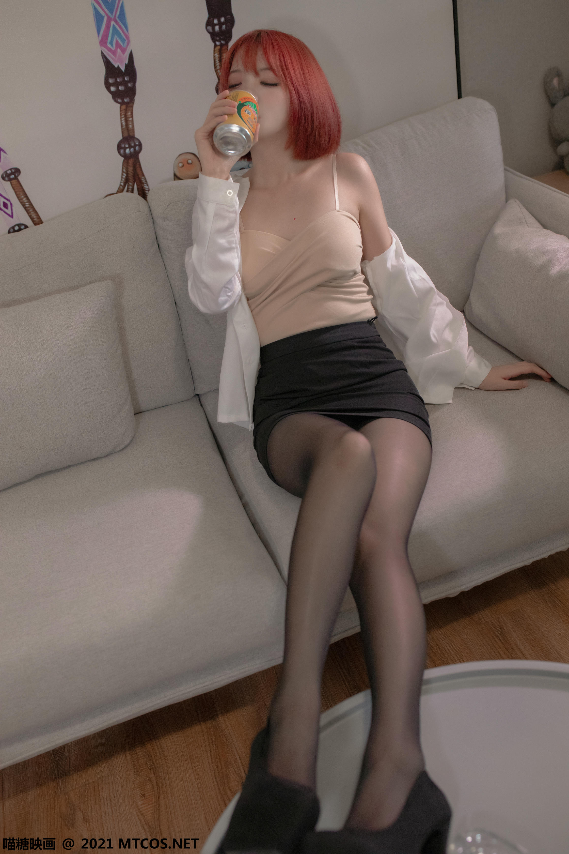 [喵糖映画] VOL.379 制服OL[26P／731MB]_第1集