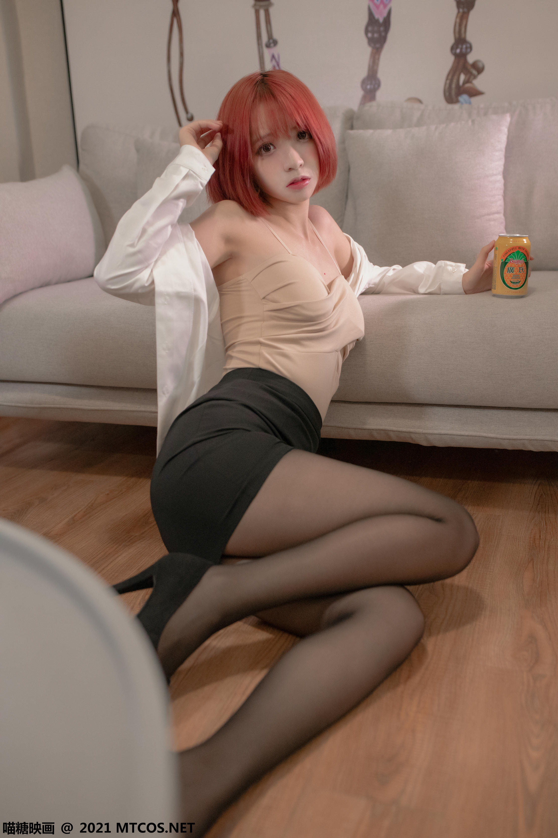 [喵糖映画] VOL.379 制服OL[26P／731MB]_第1集