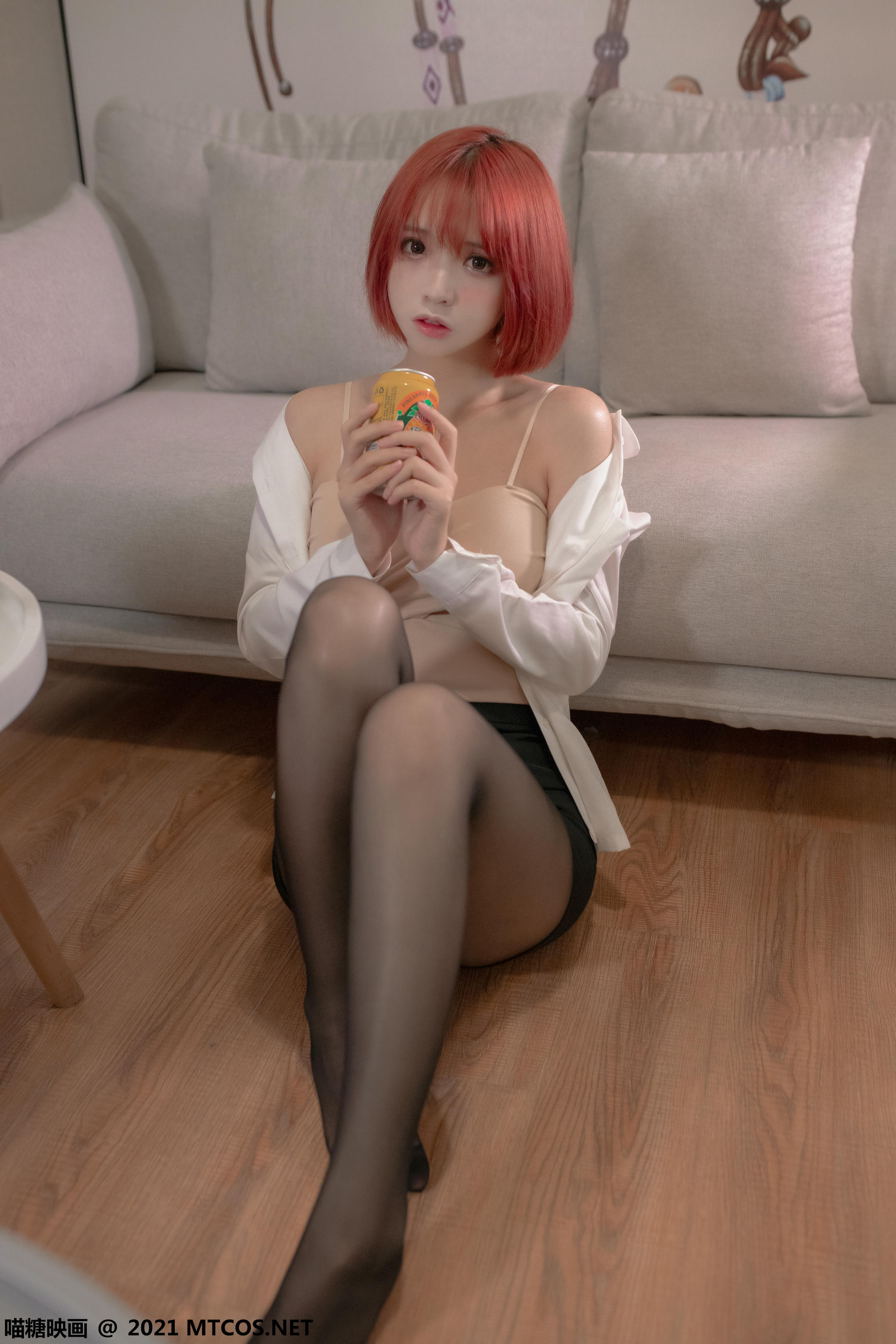 [喵糖映画] VOL.379 制服OL[26P／731MB]_第1集