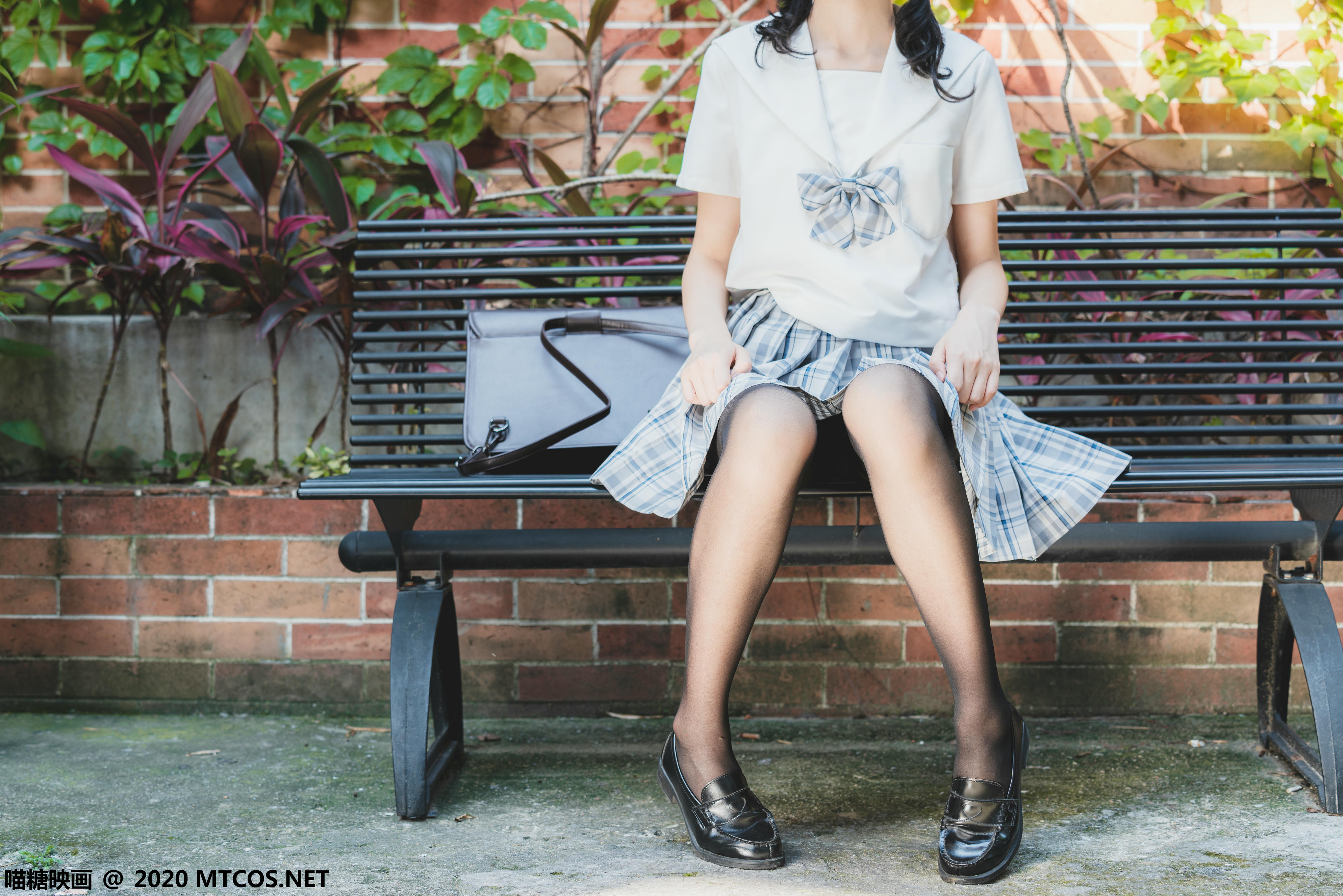 [喵糖映画] JKL.018 户外JK制服[54P／1.23GB]_第1集