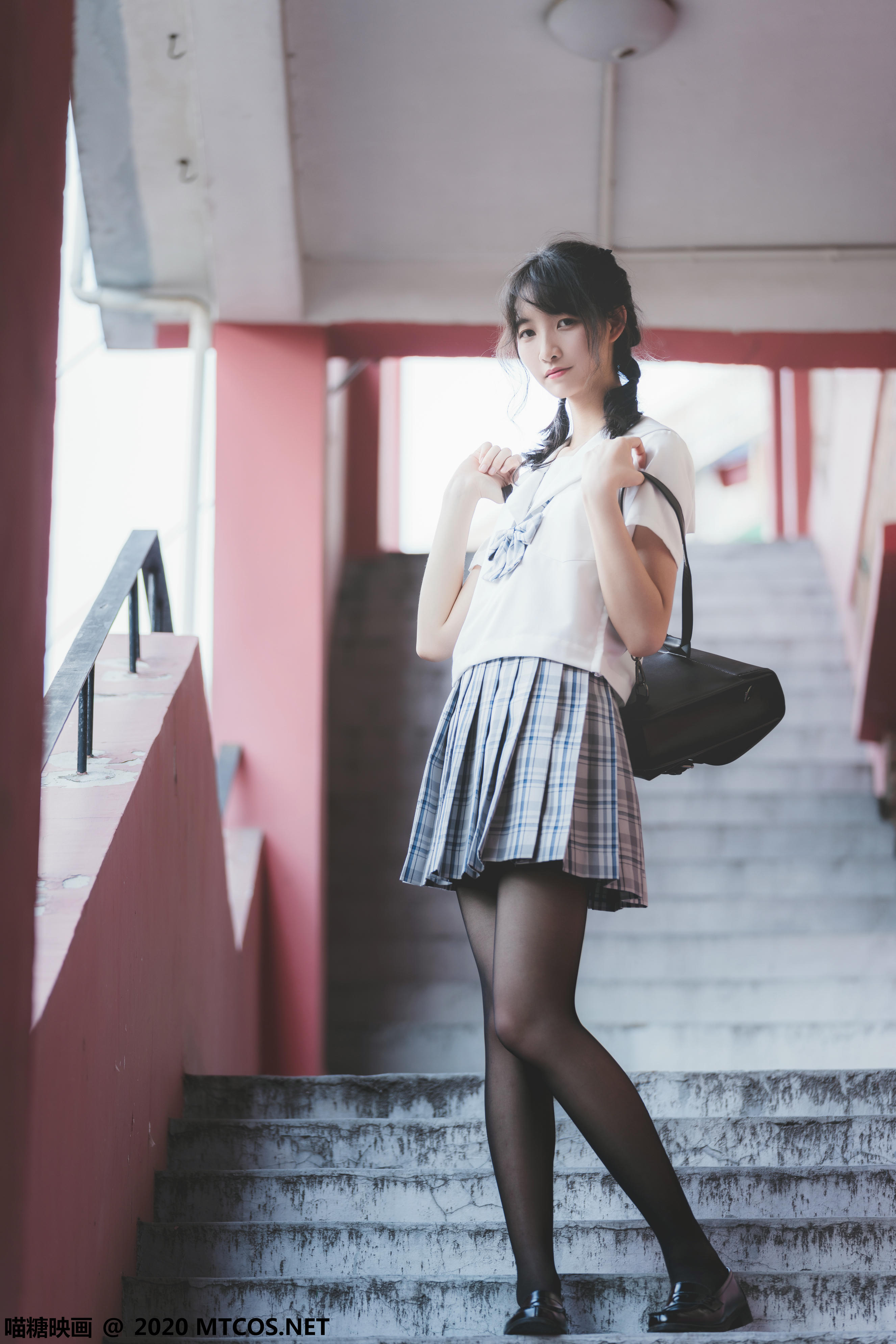 [喵糖映画] JKL.018 户外JK制服[54P／1.23GB]_第2集