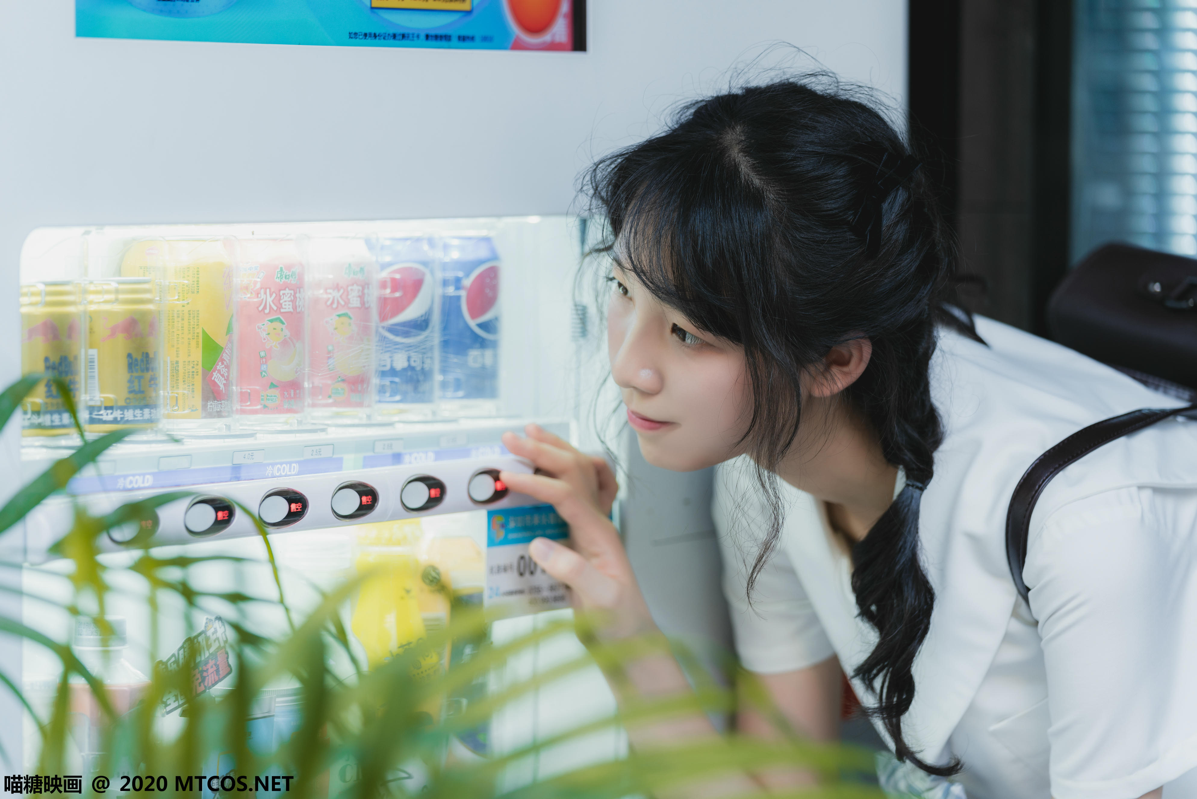 [喵糖映画] JKL.018 户外JK制服[54P／1.23GB]_第2集