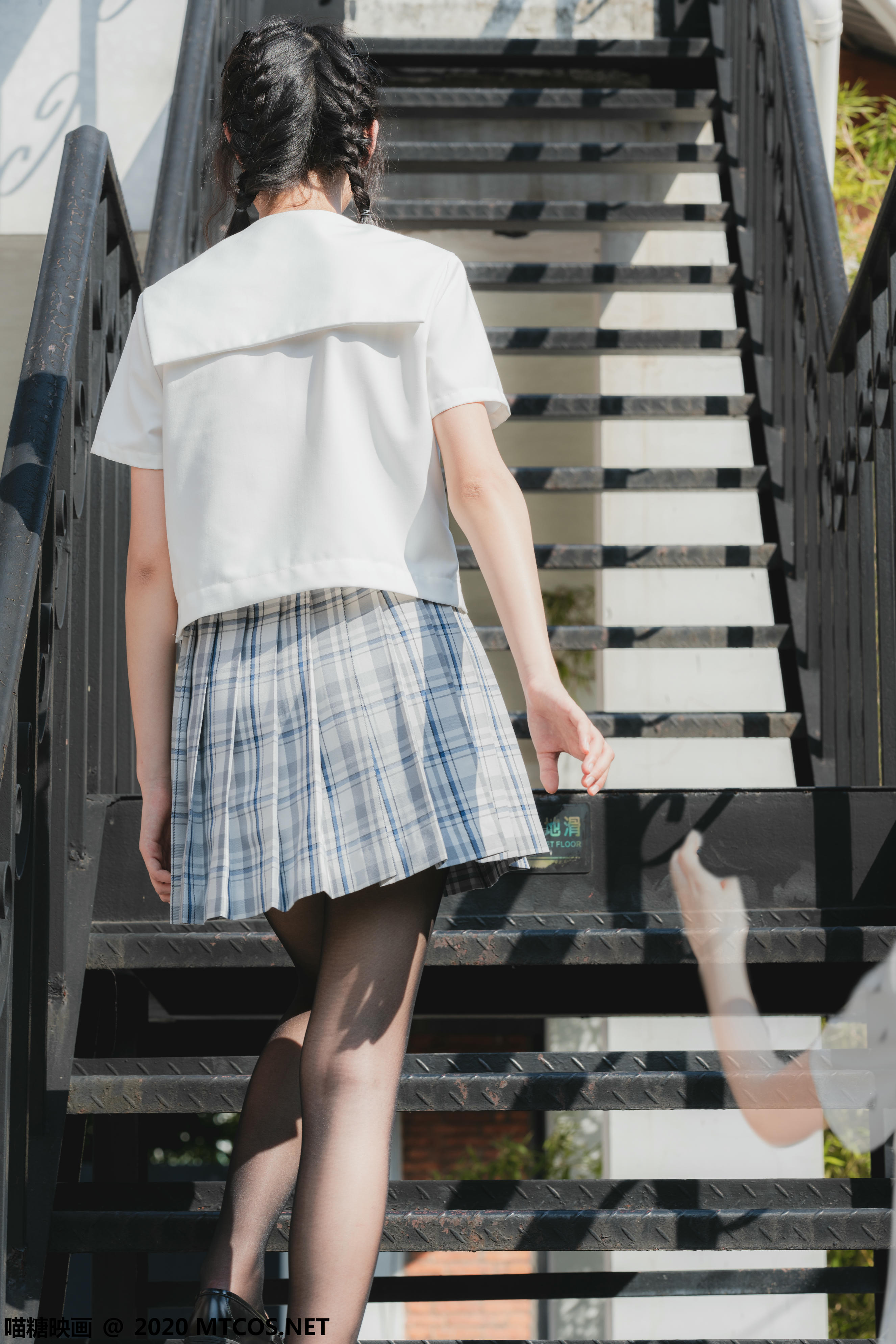 [喵糖映画] JKL.018 户外JK制服[54P／1.23GB]_第2集