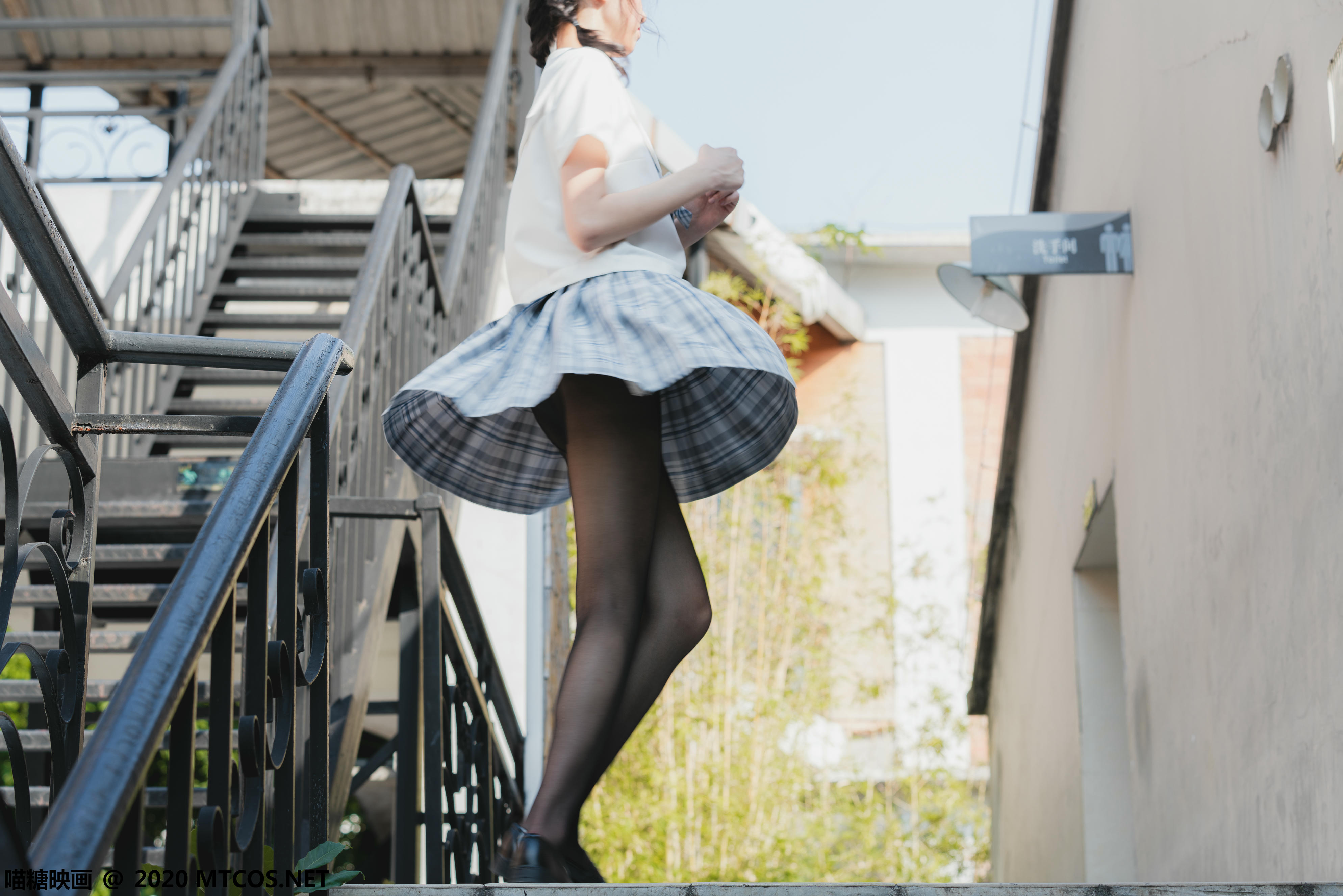 [喵糖映画] JKL.018 户外JK制服[54P／1.23GB]_第3集