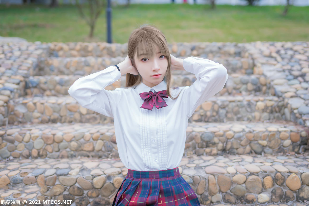 [喵糖映画] VOL.388 户外制服[38P／108MB]_第1集