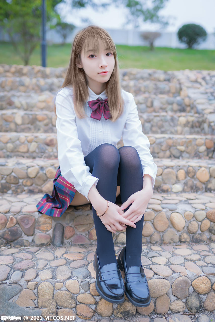 [喵糖映画] VOL.388 户外制服[38P／108MB]_第1集