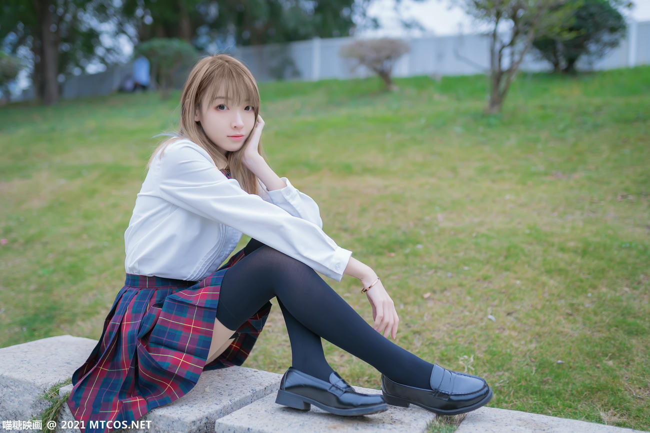 [喵糖映画] VOL.388 户外制服[38P／108MB]_第1集