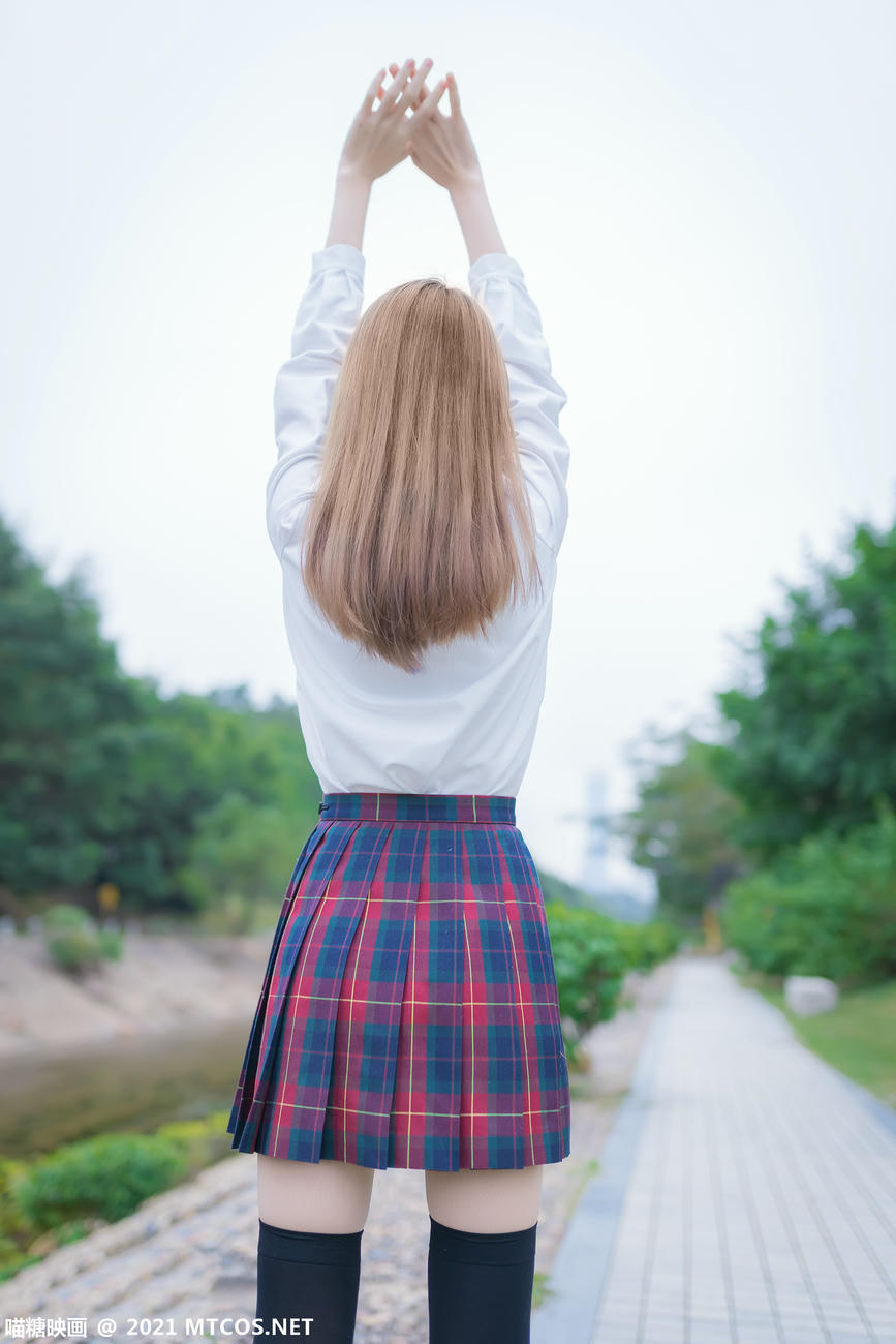 [喵糖映画] VOL.388 户外制服[38P／108MB]_第2集