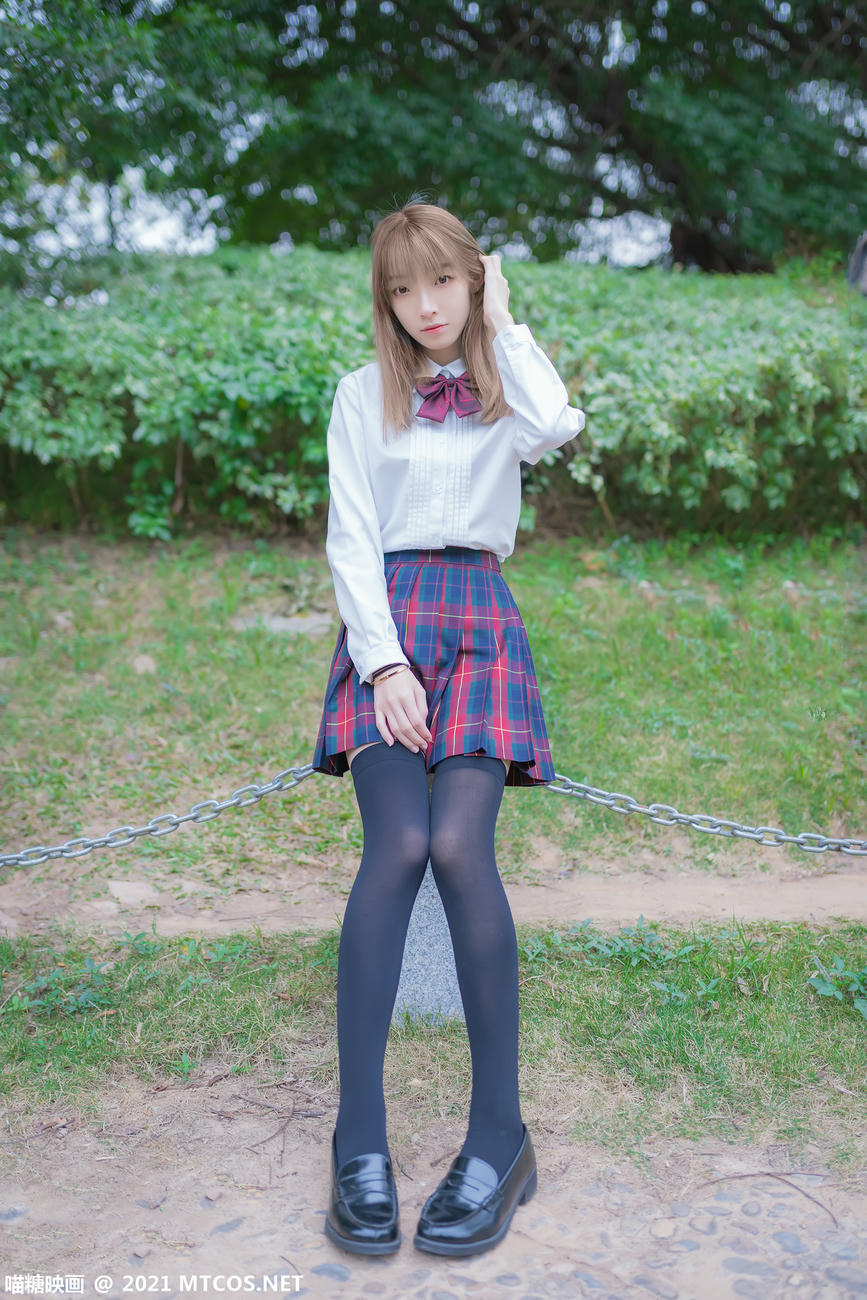 [喵糖映画] VOL.388 户外制服[38P／108MB]_第1集