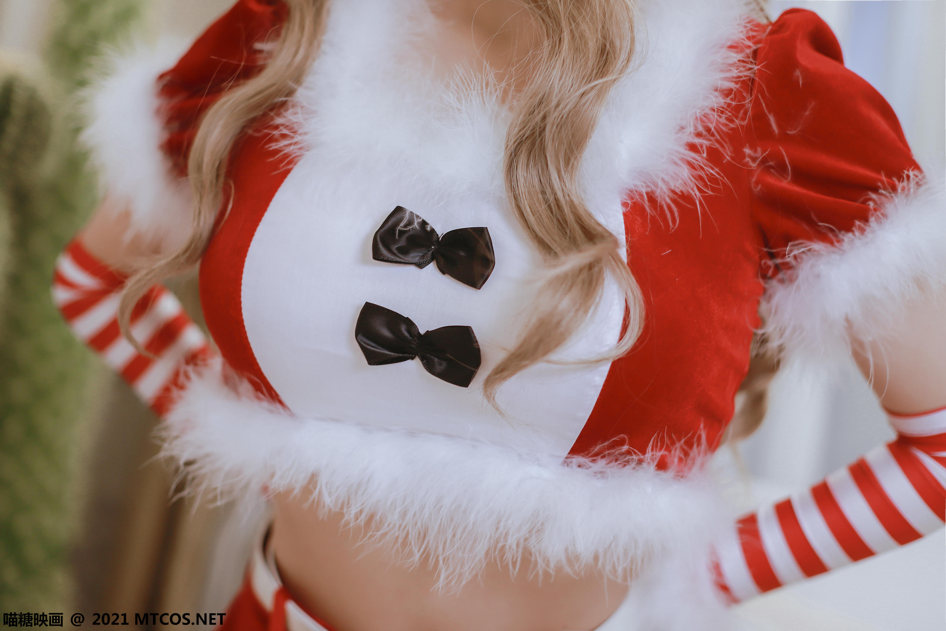 [喵糖映画] VOL.389 红色兔子[33P／444MB]_第2集