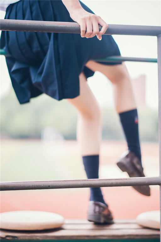 [喵糖映画] VOL.397 课室学妹[22P／148MB]_第1集