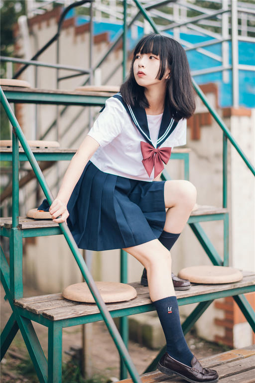 [喵糖映画] VOL.397 课室学妹[22P／148MB]_第1集