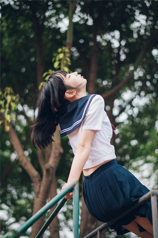 [喵糖映画] VOL.397 课室学妹[22P／148MB]_第1集