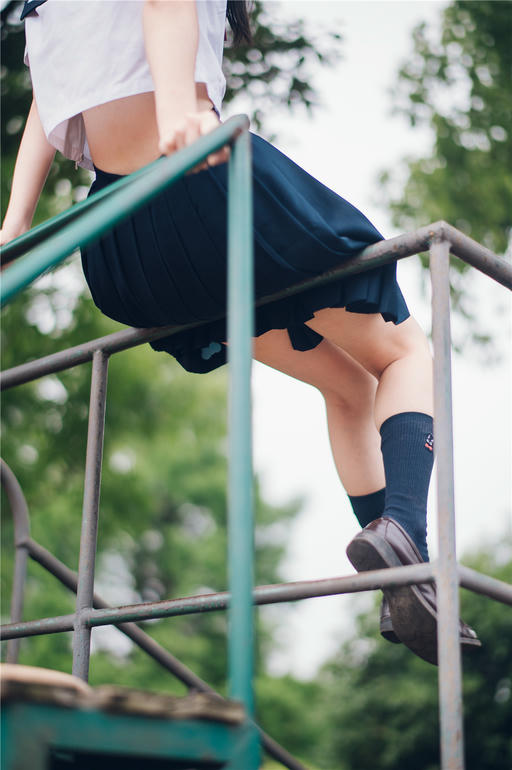 [喵糖映画] VOL.397 课室学妹[22P／148MB]_第1集