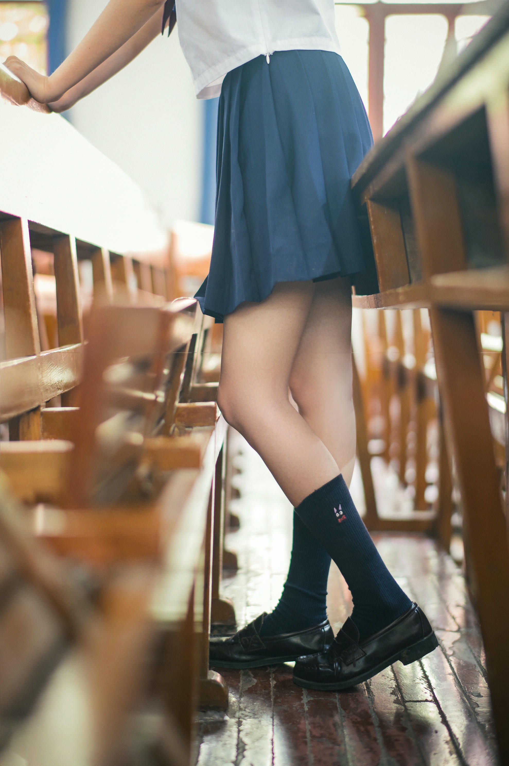 [喵糖映画] VOL.397 课室学妹[22P／148MB]_第1集