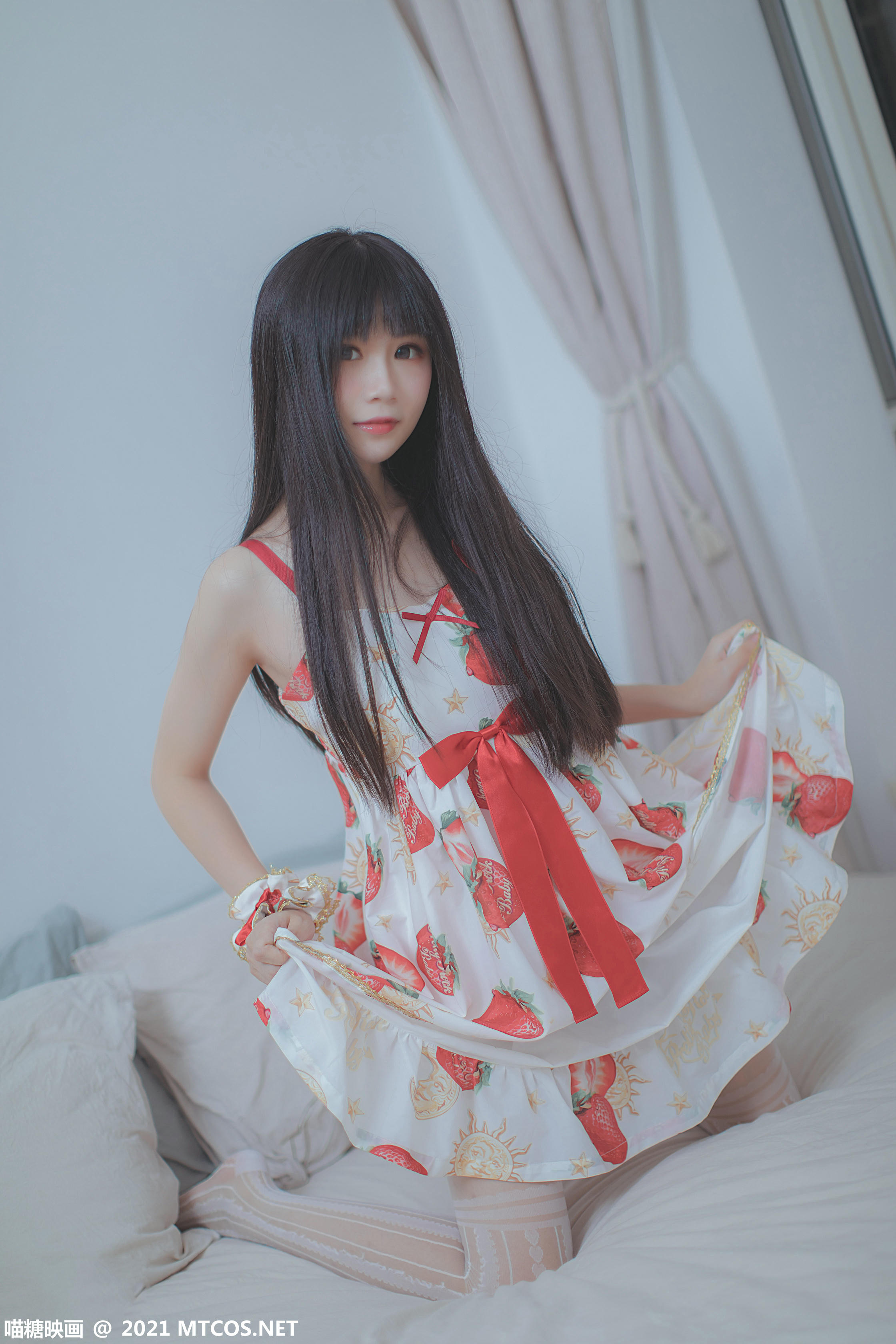 [喵糖映画] VOL.407 草莓小裙子[40P／366MB]_第2集