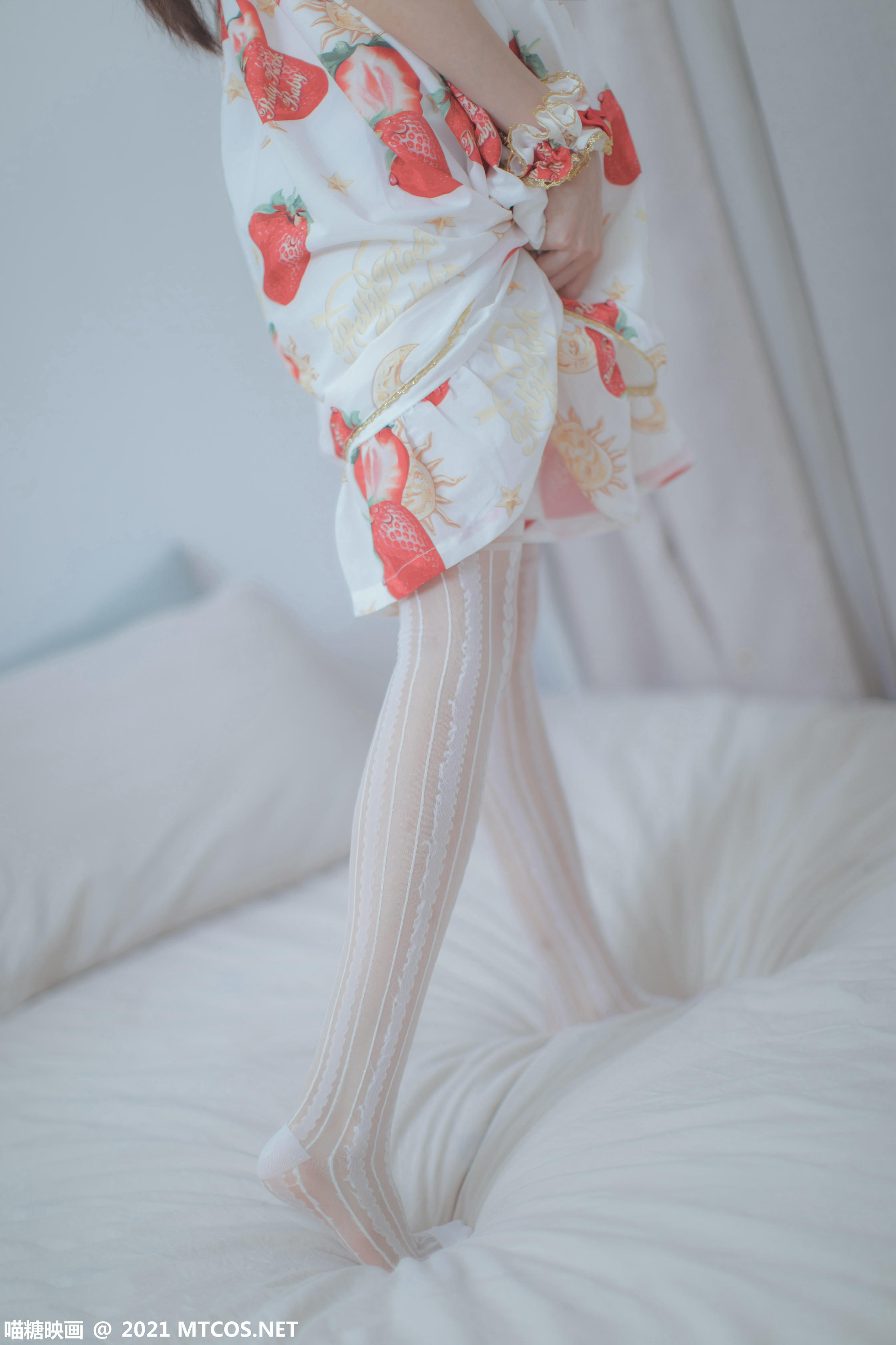 [喵糖映画] VOL.407 草莓小裙子[40P／366MB]_第2集