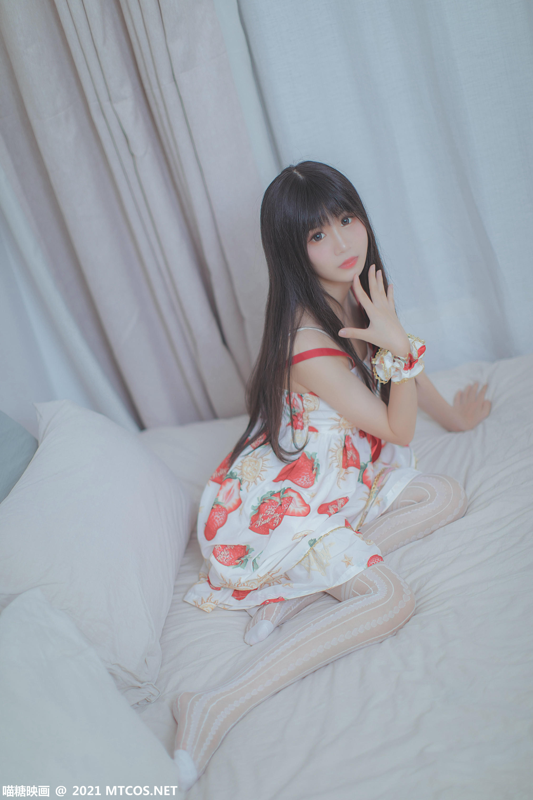 [喵糖映画] VOL.407 草莓小裙子[40P／366MB]_第2集