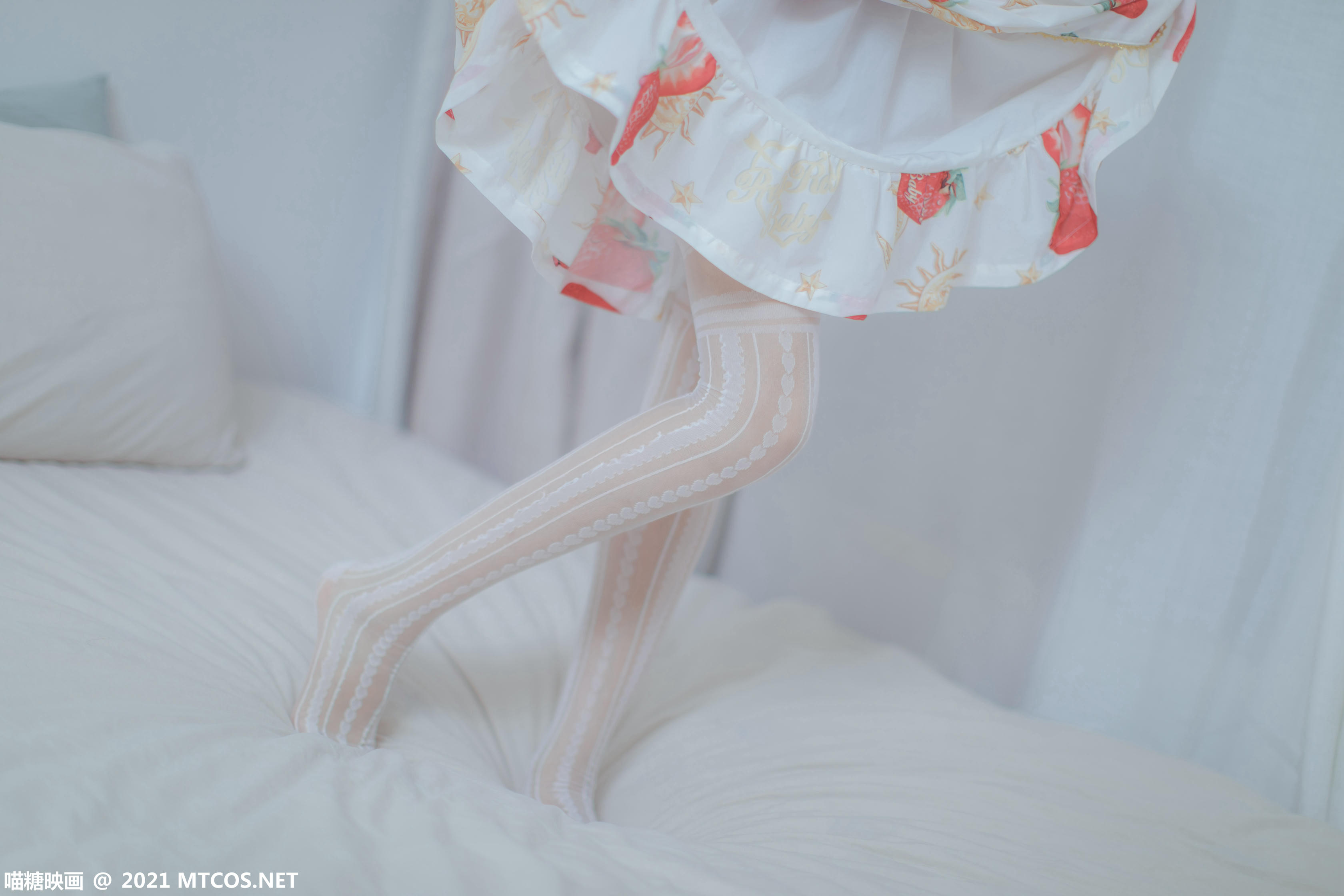 [喵糖映画] VOL.407 草莓小裙子[40P／366MB]_第2集