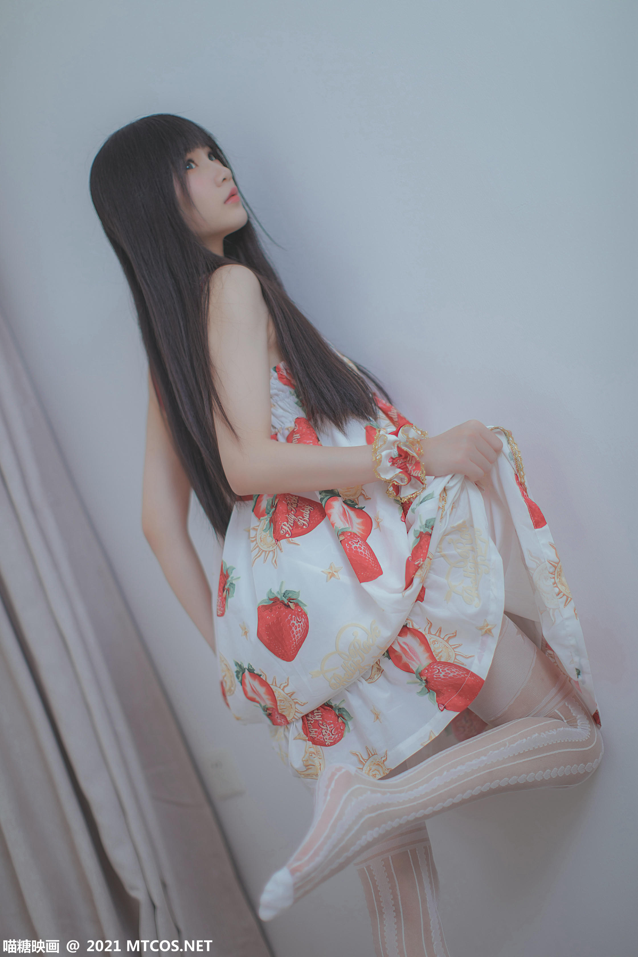 [喵糖映画] VOL.407 草莓小裙子[40P／366MB]_第2集