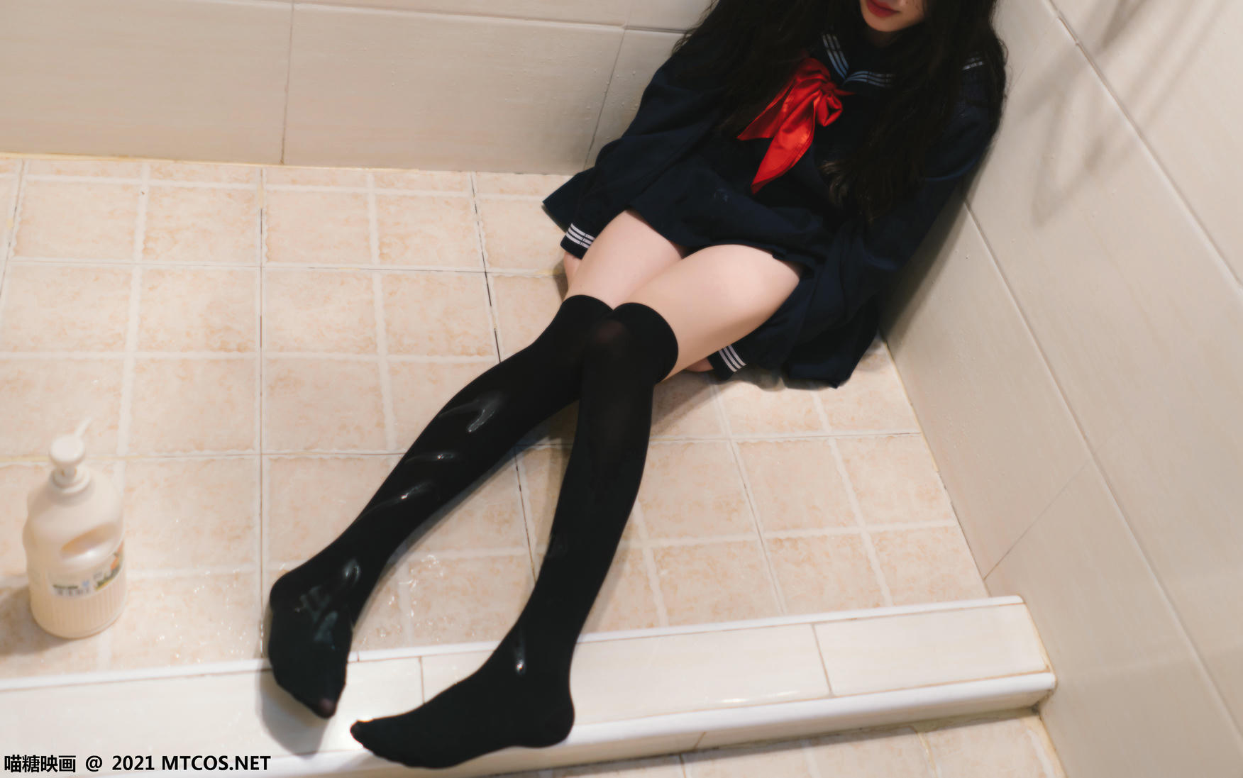 [喵糖映画] VOL.410 浴室JK[29P／183MB]_第1集