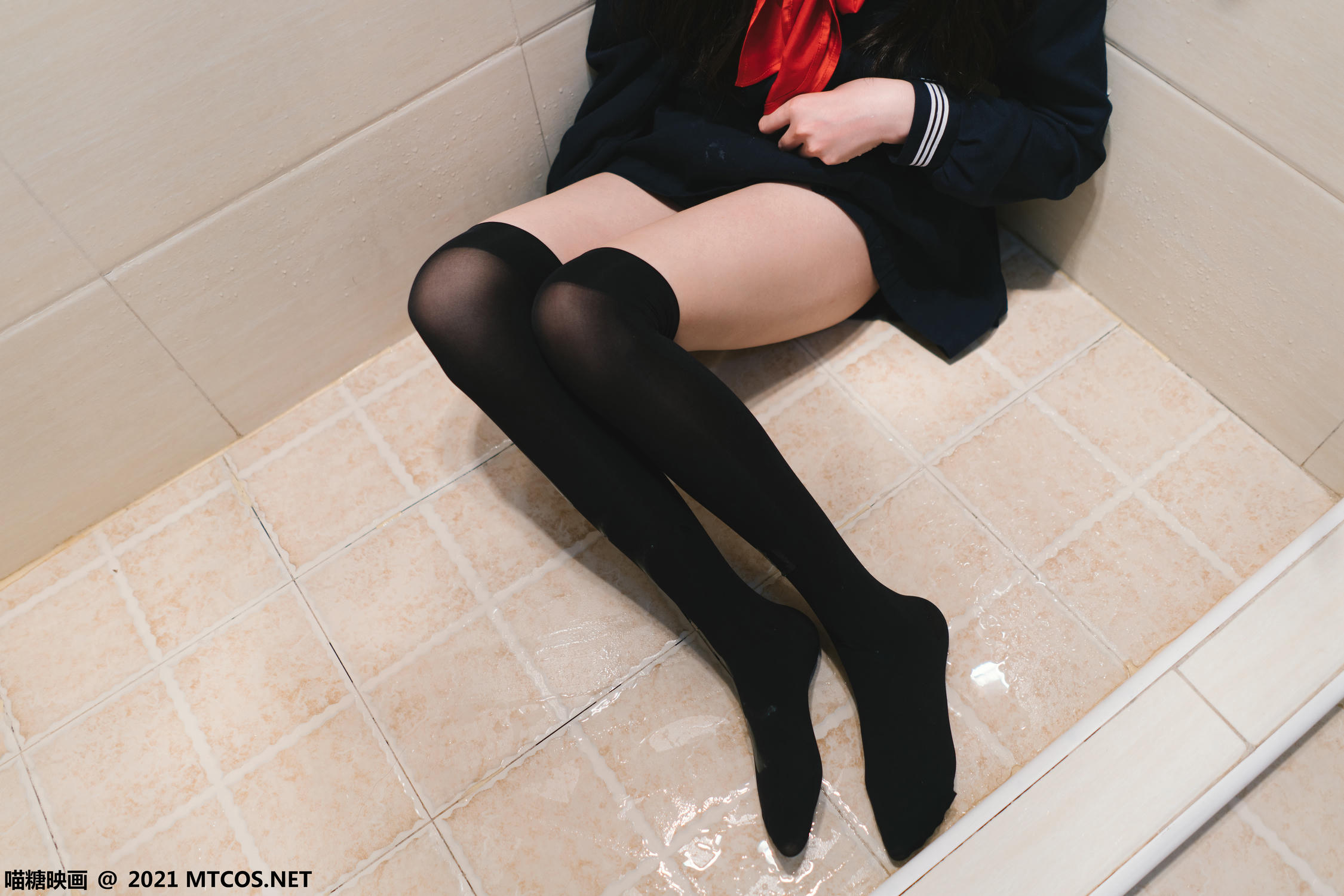 [喵糖映画] VOL.410 浴室JK[29P／183MB]_第1集