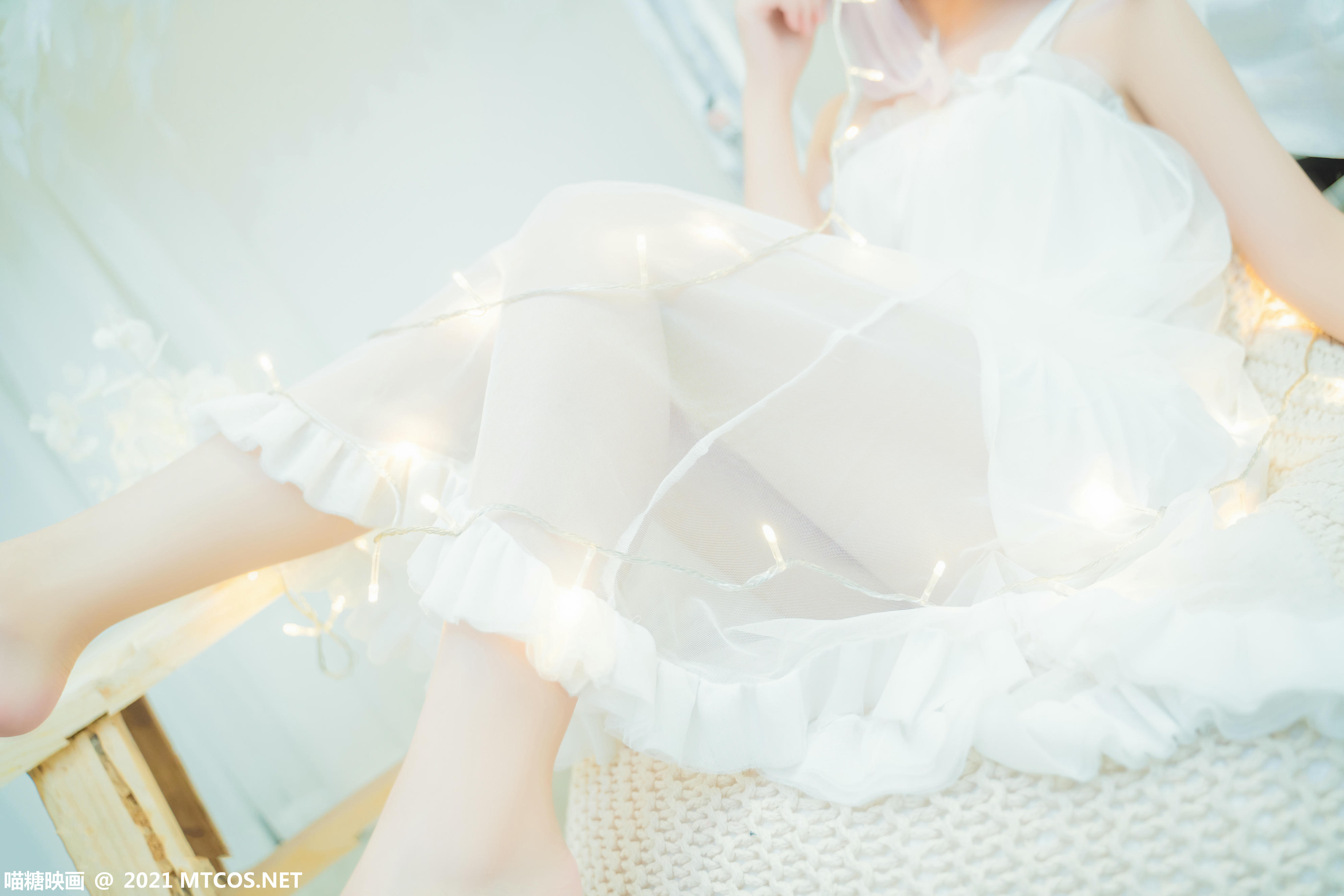 [喵糖映画] VOL.411 白纱裙[38P／596MB]_第1集