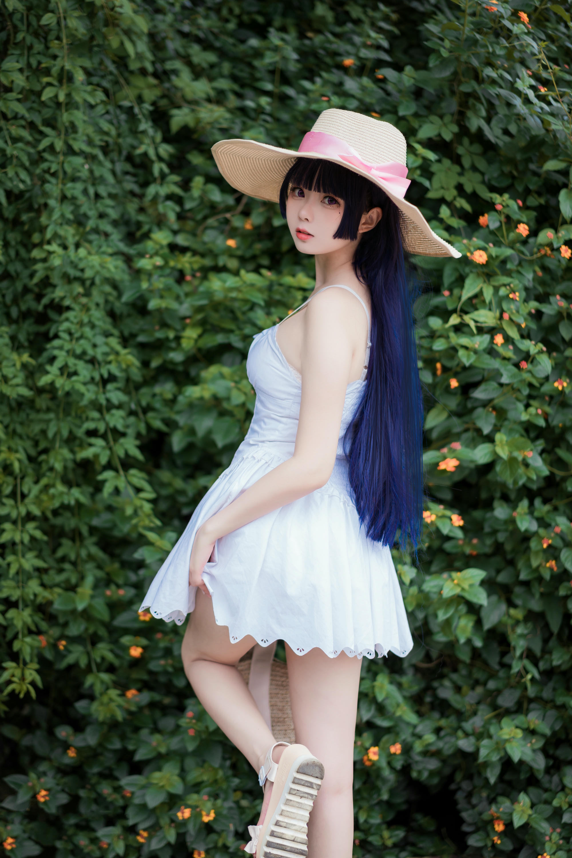 [喵糖映画] VOL.414 花园白裙[37P-402MB]_第1集