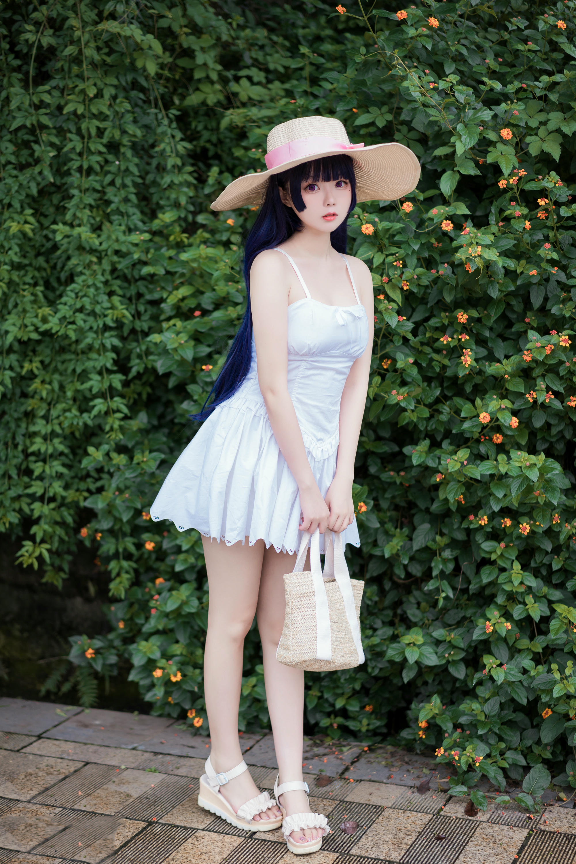 [喵糖映画] VOL.414 花园白裙[37P-402MB]_第1集