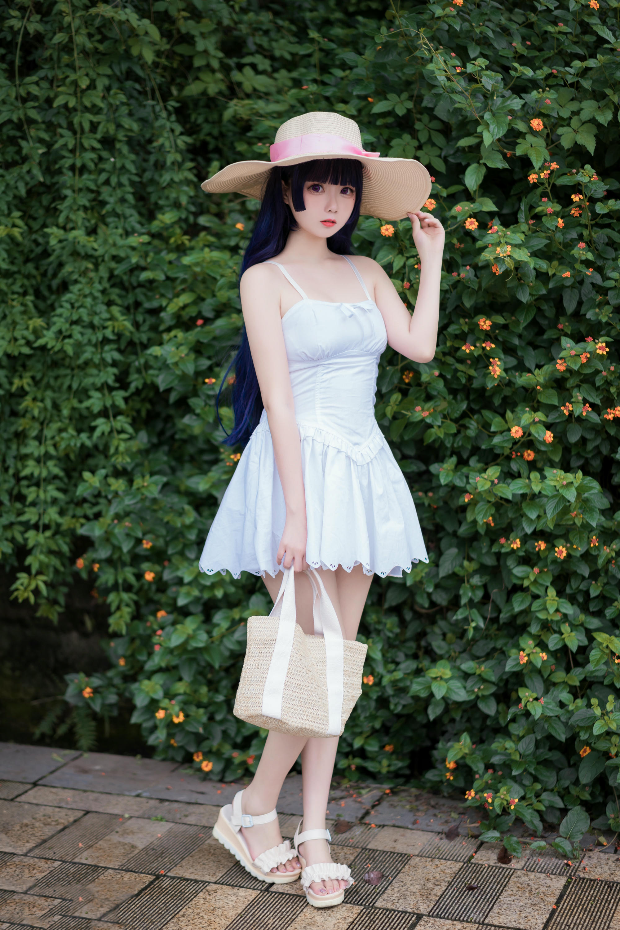 [喵糖映画] VOL.414 花园白裙[37P-402MB]_第1集