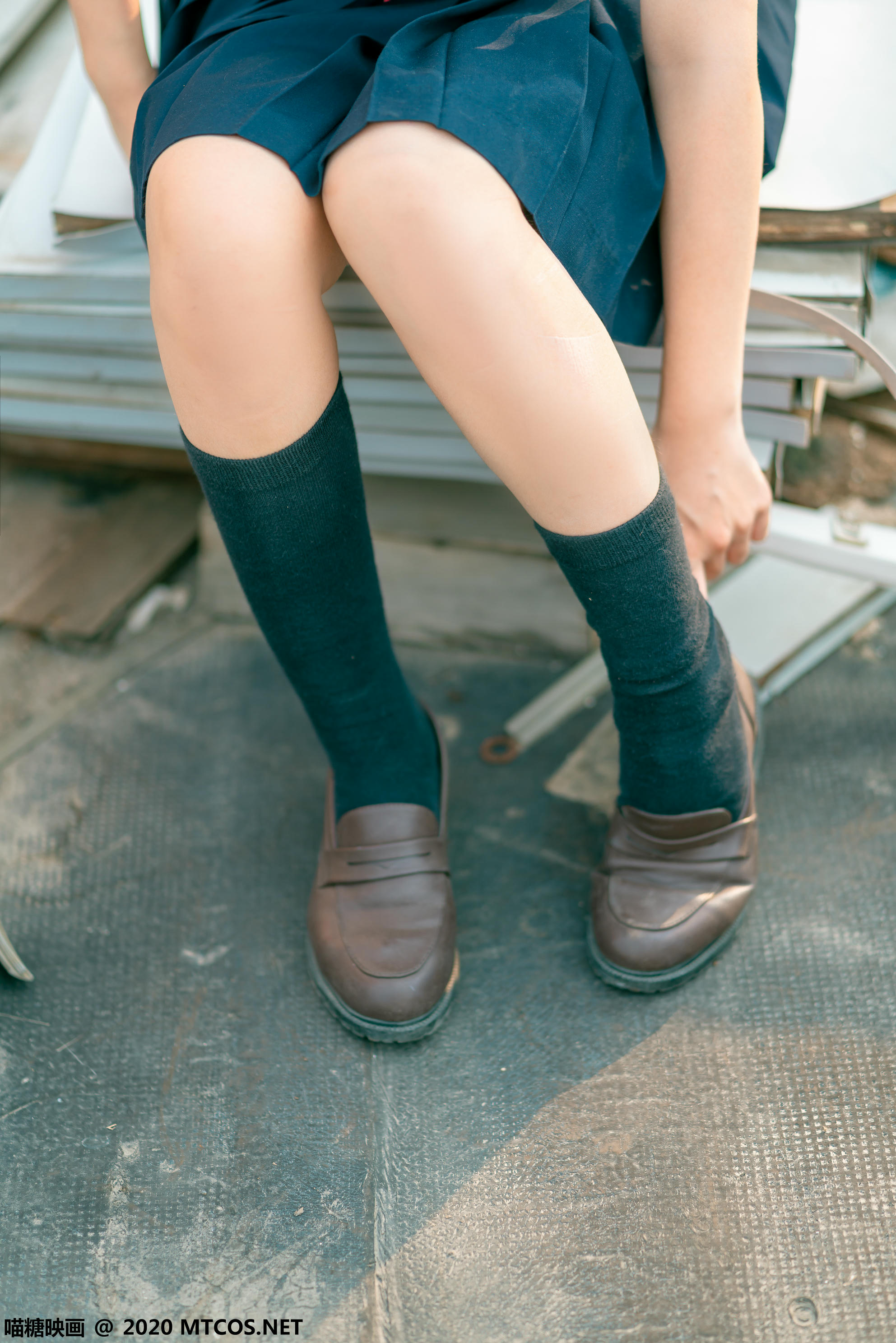 [喵糖映画] JKL.021 天台JK制服[33P／512MB]_第2集