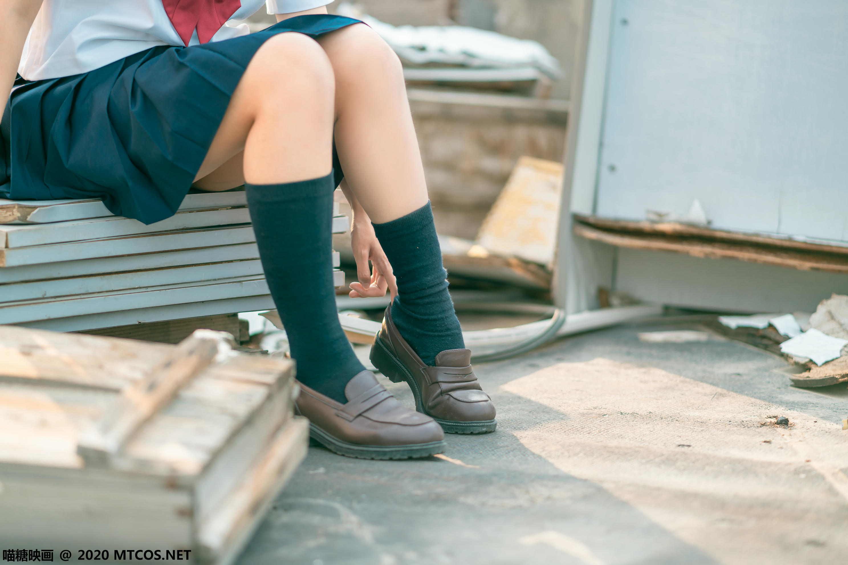 [喵糖映画] JKL.021 天台JK制服[33P／512MB]_第2集