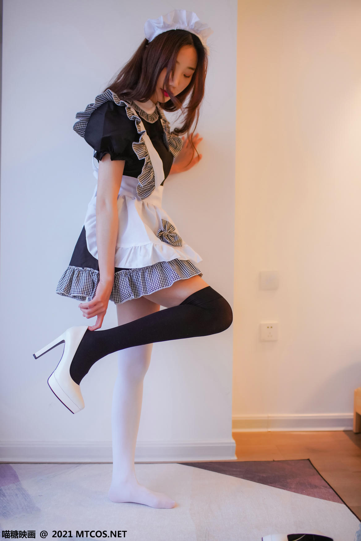 [喵糖映画] VOL.416 黑白女仆[37P／217MB]_第1集