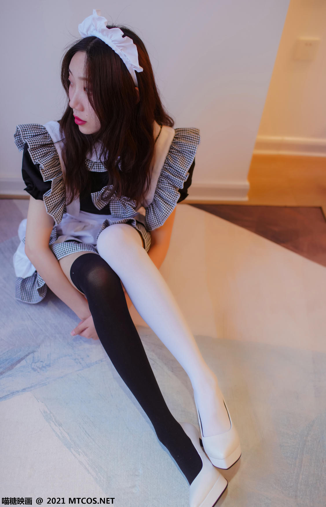 [喵糖映画] VOL.416 黑白女仆[37P／217MB]_第1集