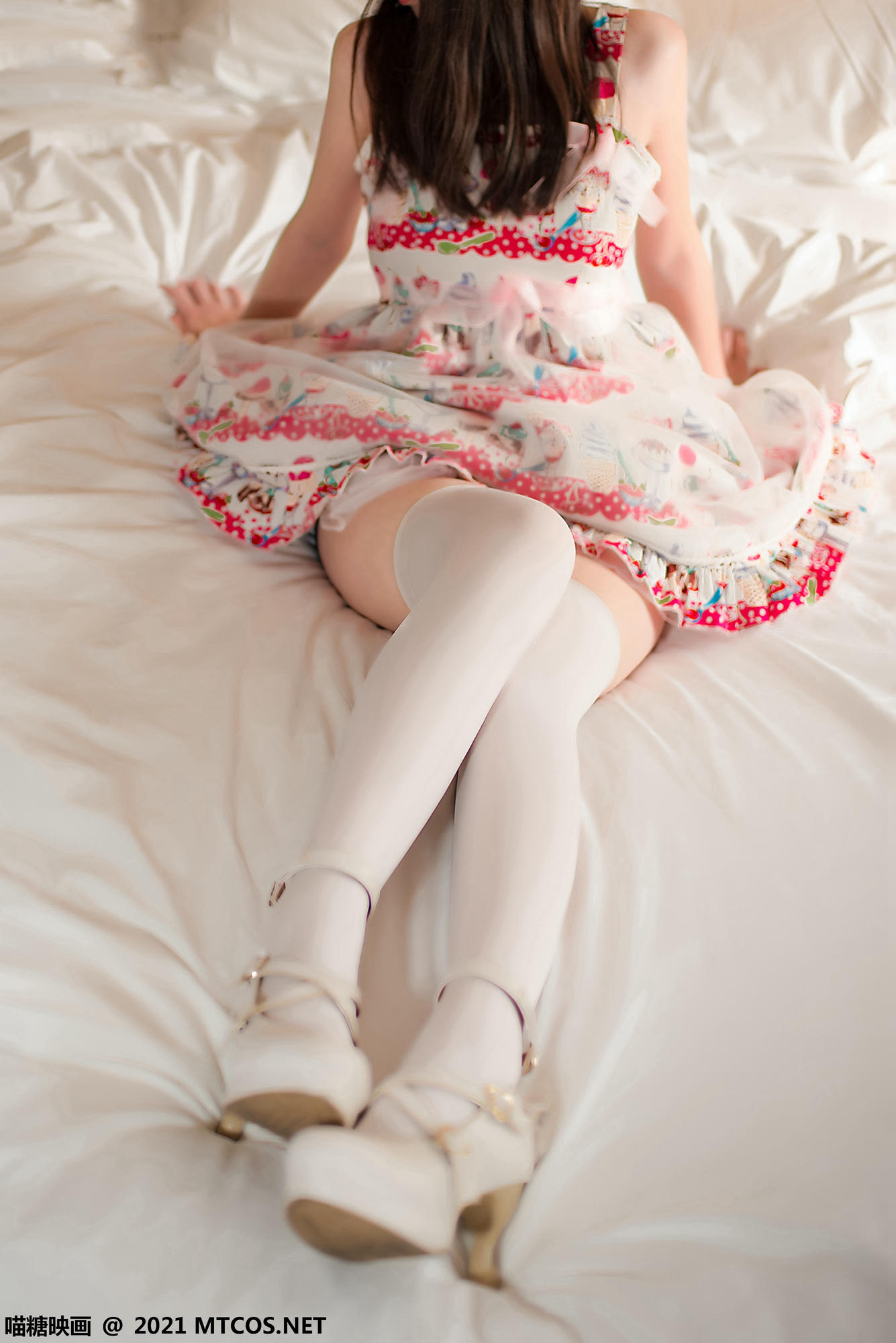 [喵糖映画] VOL.417 草莓裙子[27P／199MB]_第1集