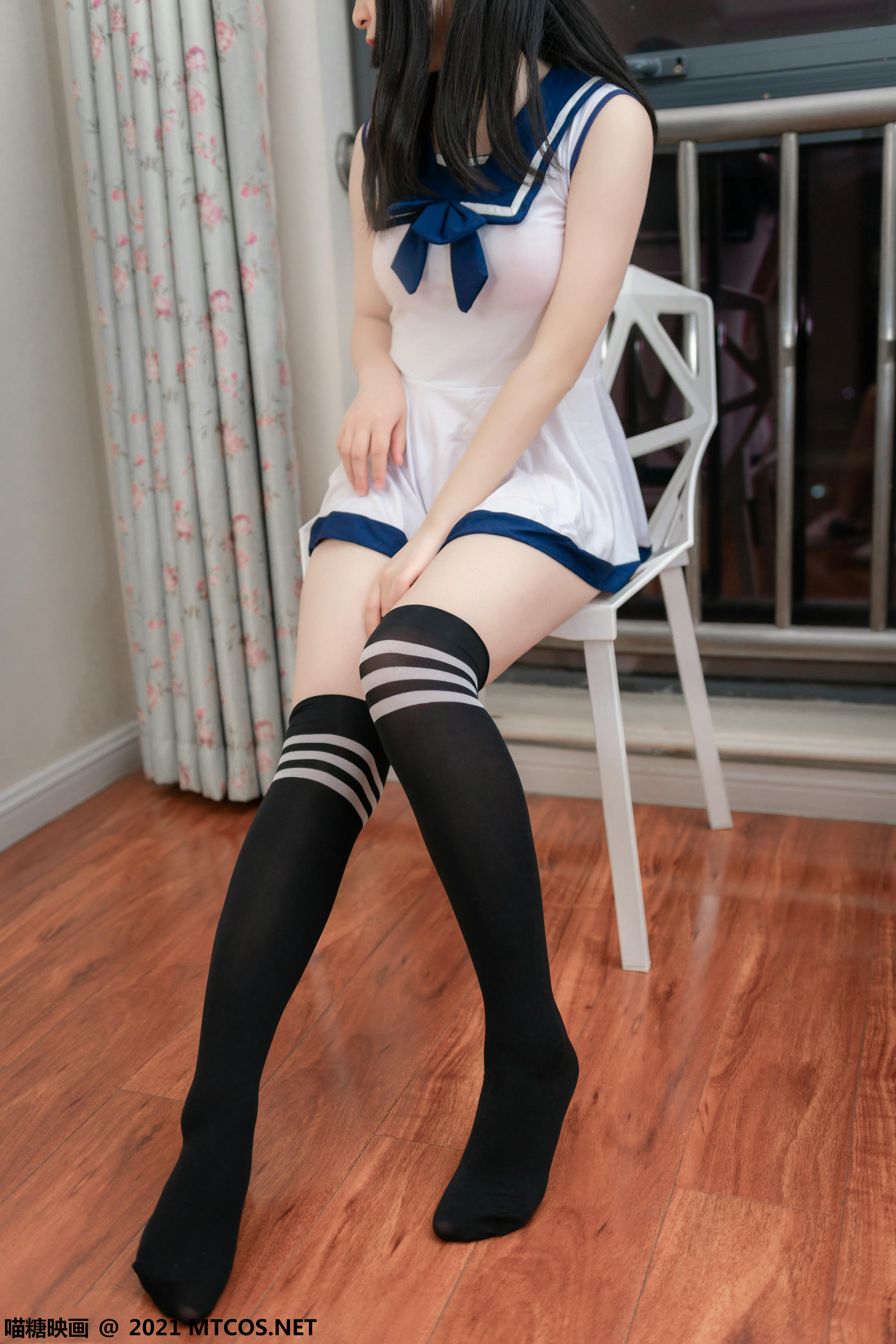 [喵糖映画] VOL.418 居家水手裙[24P／218MB]_第1集