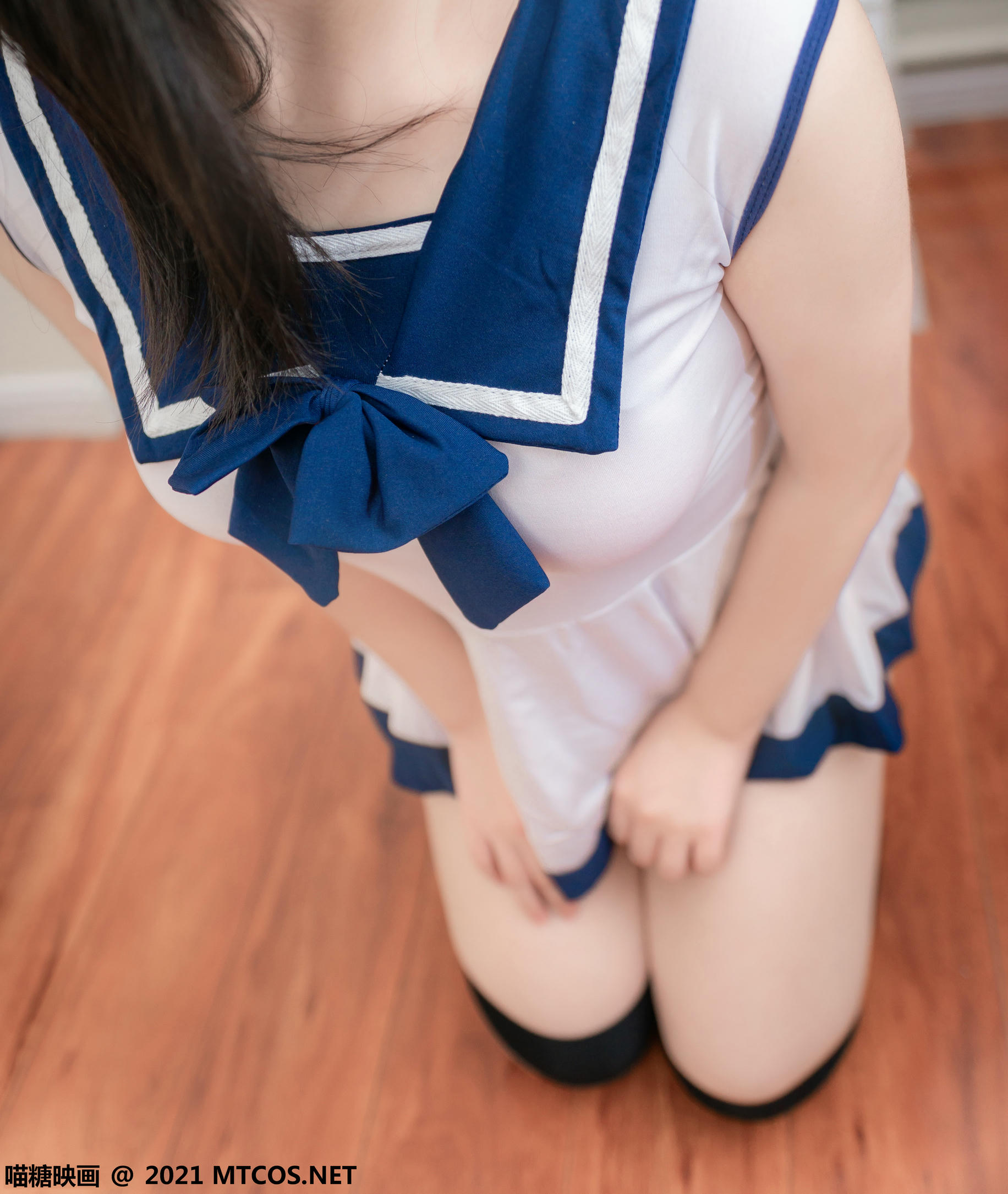 [喵糖映画] VOL.418 居家水手裙[24P／218MB]_第2集