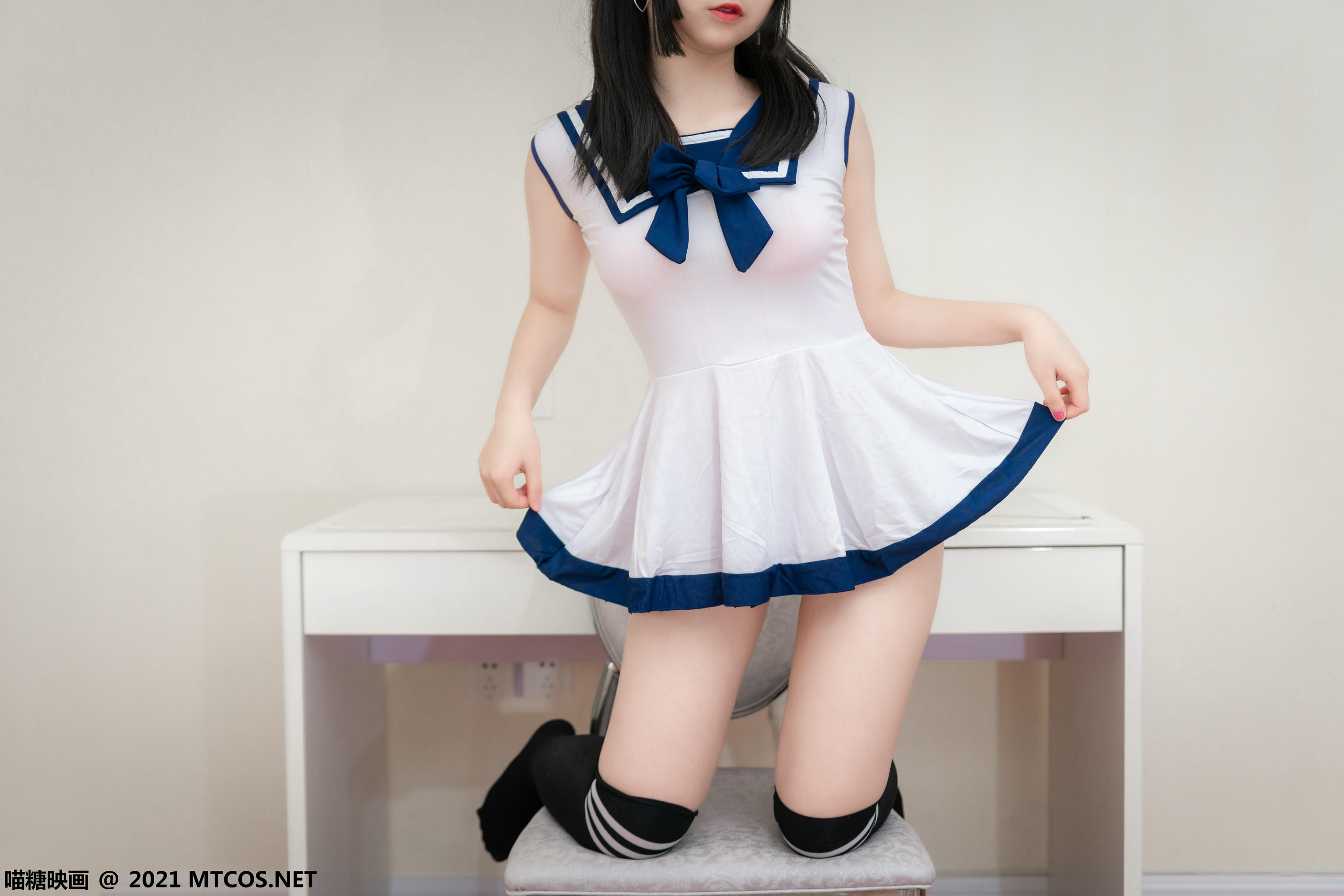 [喵糖映画] VOL.418 居家水手裙[24P／218MB]_第1集