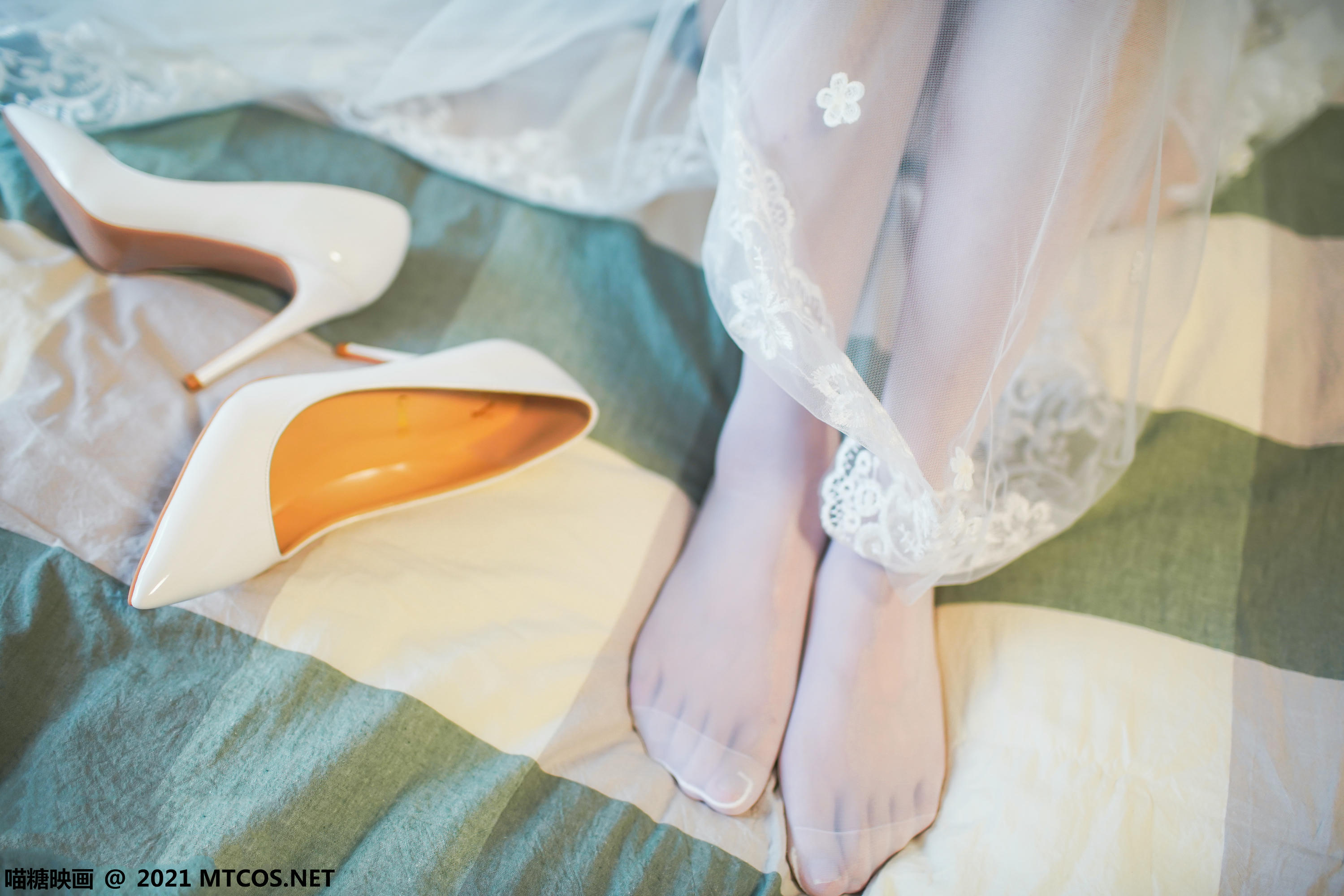 [喵糖映画] VOL.419 白色婚纱[23P／181MB]_第2集