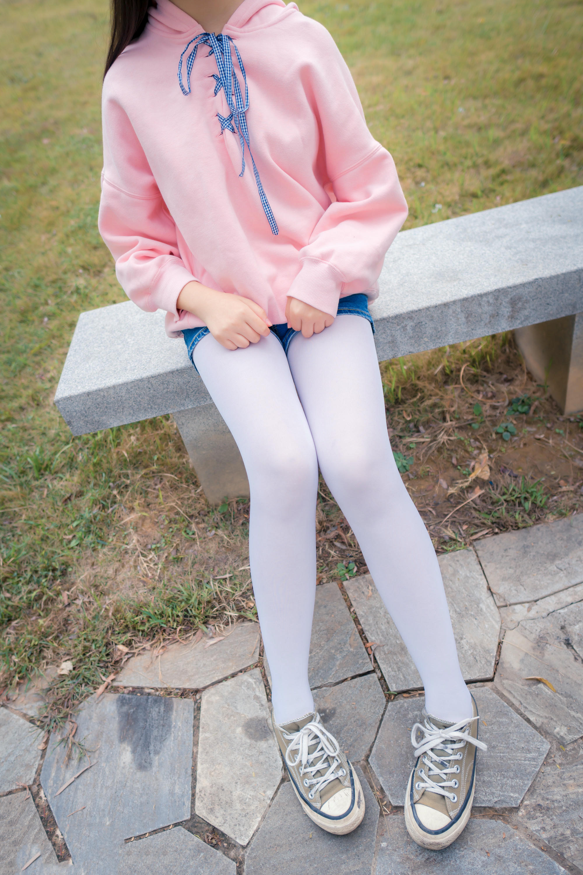 [喵糖映画] VOL.420 春日踏青[37P／250MB]_第1集