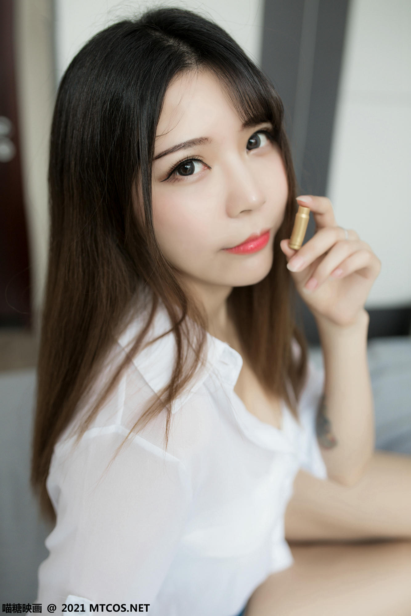 [喵糖映画] VOL.421 吃鸡少女[45P／333MB]_第1集