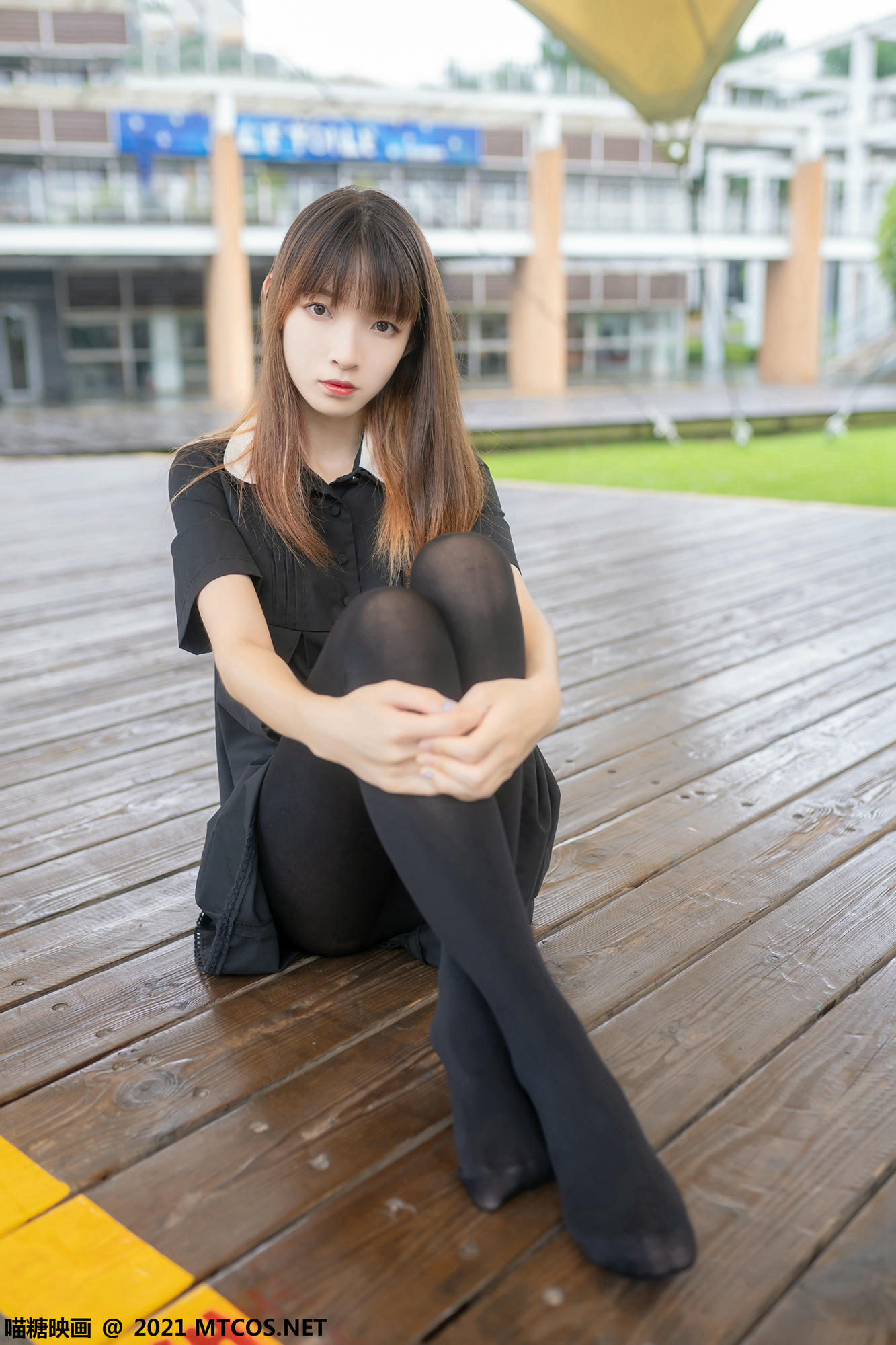 [喵糖映画] VOL.423 黑裙黑袜[35P／254MB]_第1集