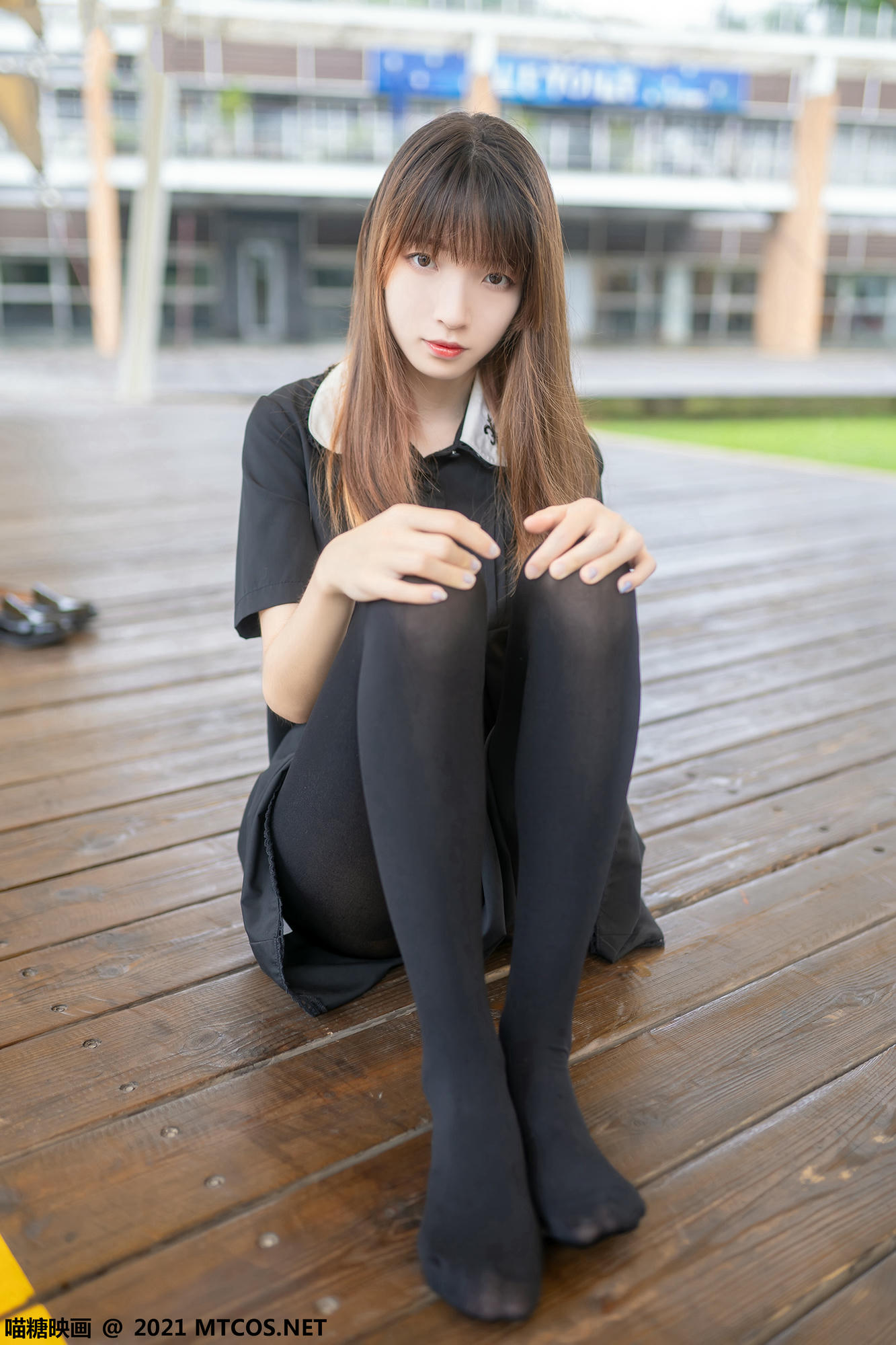 [喵糖映画] VOL.423 黑裙黑袜[35P／254MB]_第2集