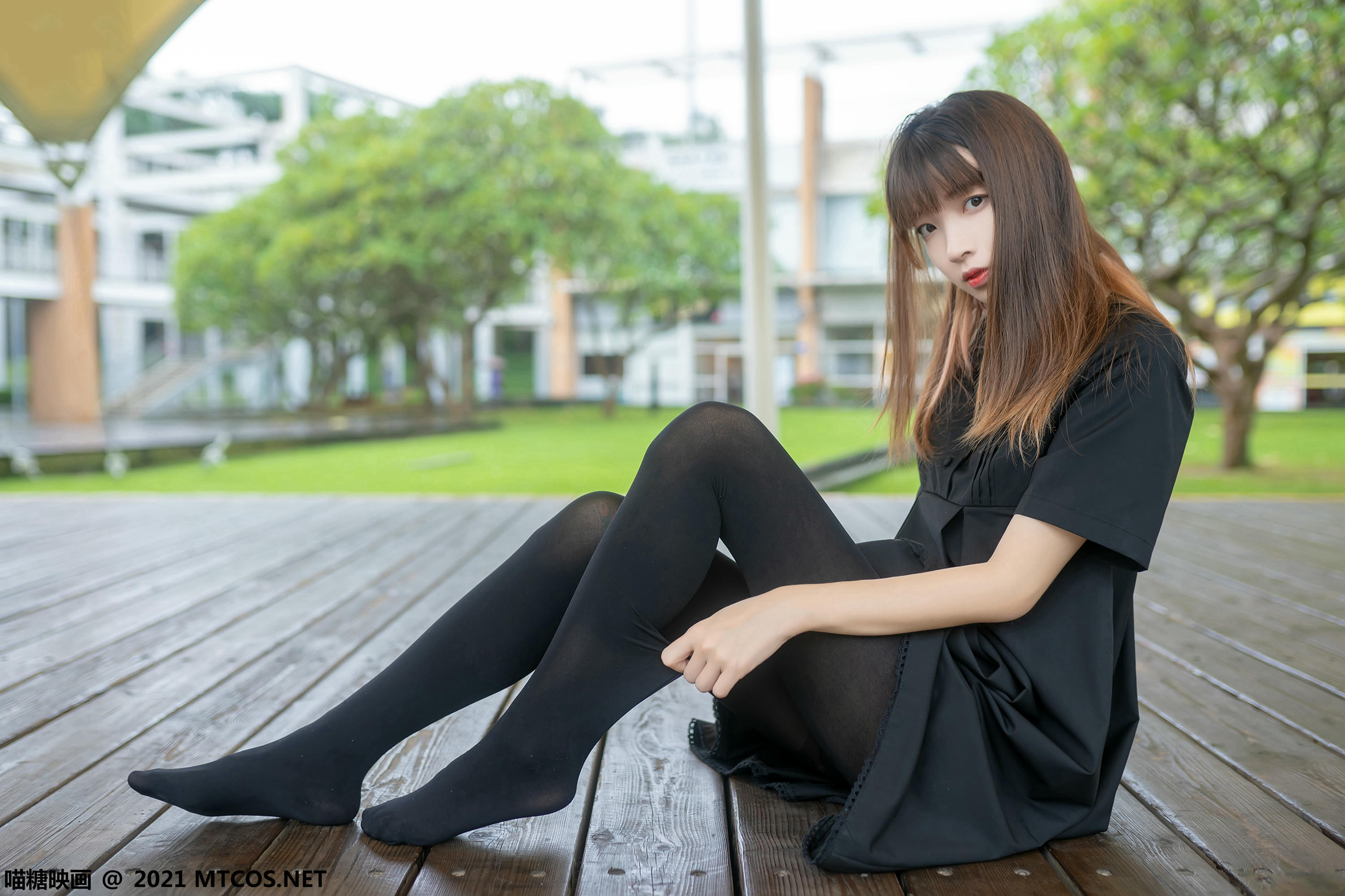 [喵糖映画] VOL.423 黑裙黑袜[35P／254MB]_第1集