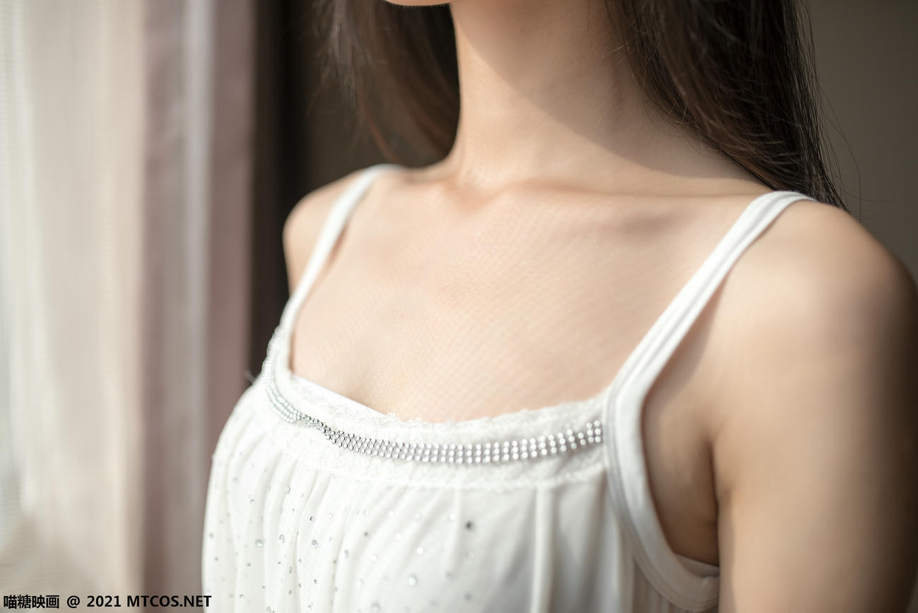 [喵糖映画]VOL.425 窗边暖阳[35P／73.3MB]_第1集