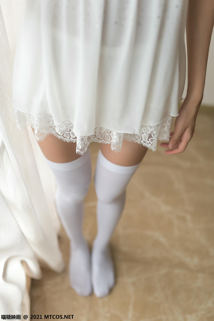 [喵糖映画]VOL.425 窗边暖阳[35P／73.3MB]_第1集