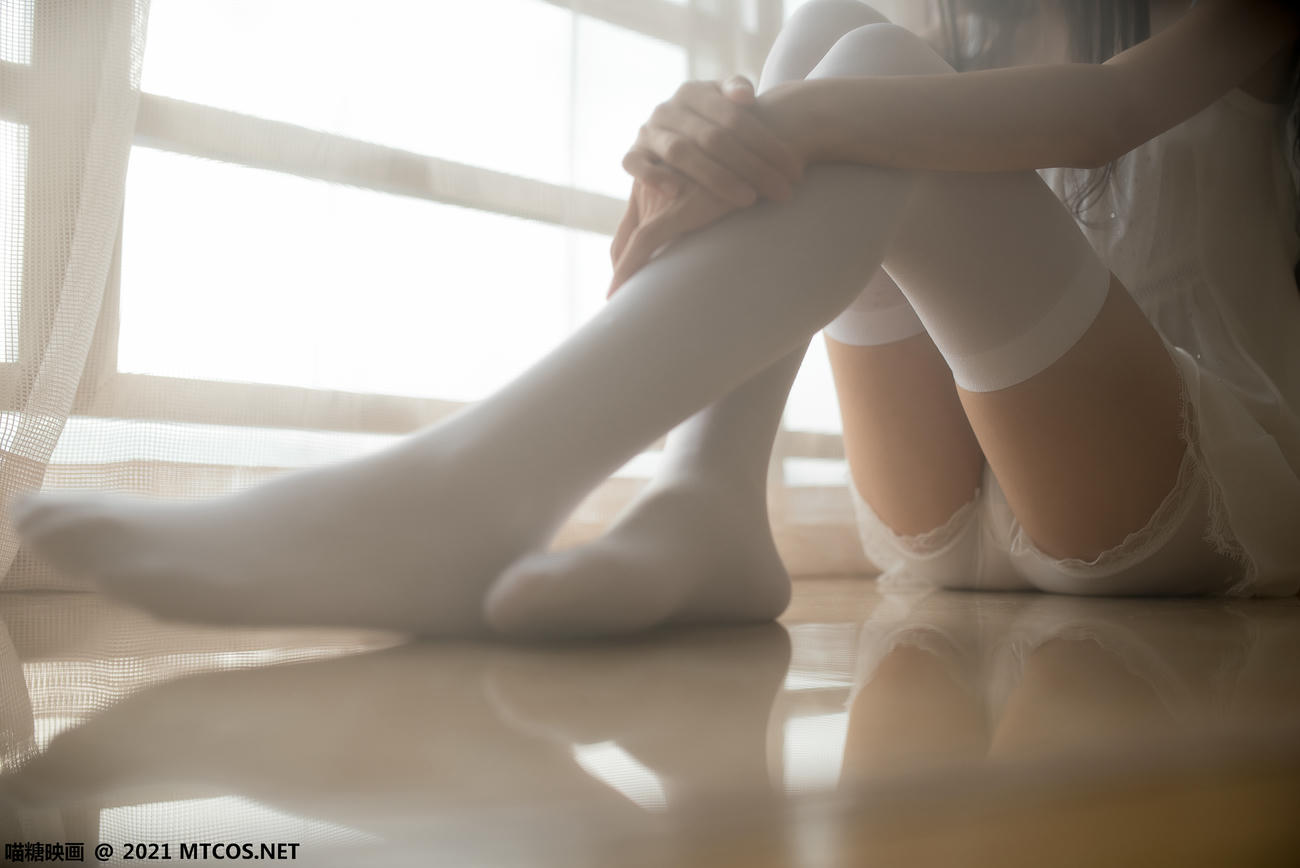 [喵糖映画]VOL.425 窗边暖阳[35P／73.3MB]_第2集